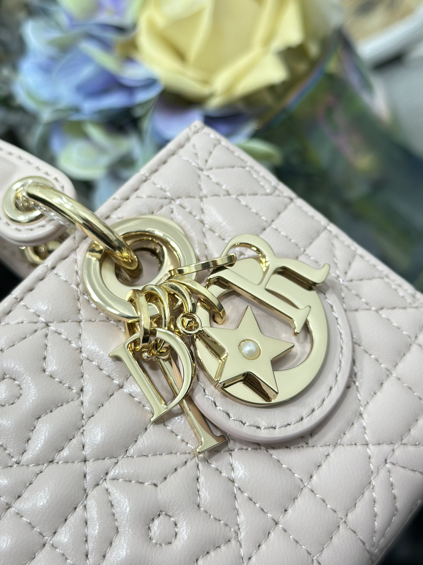 [TOP] Christian Dior Soft Lambskin Lucky Star Lady D-Joy Bag 16 x 9 x 5 cm - Pink&GHW