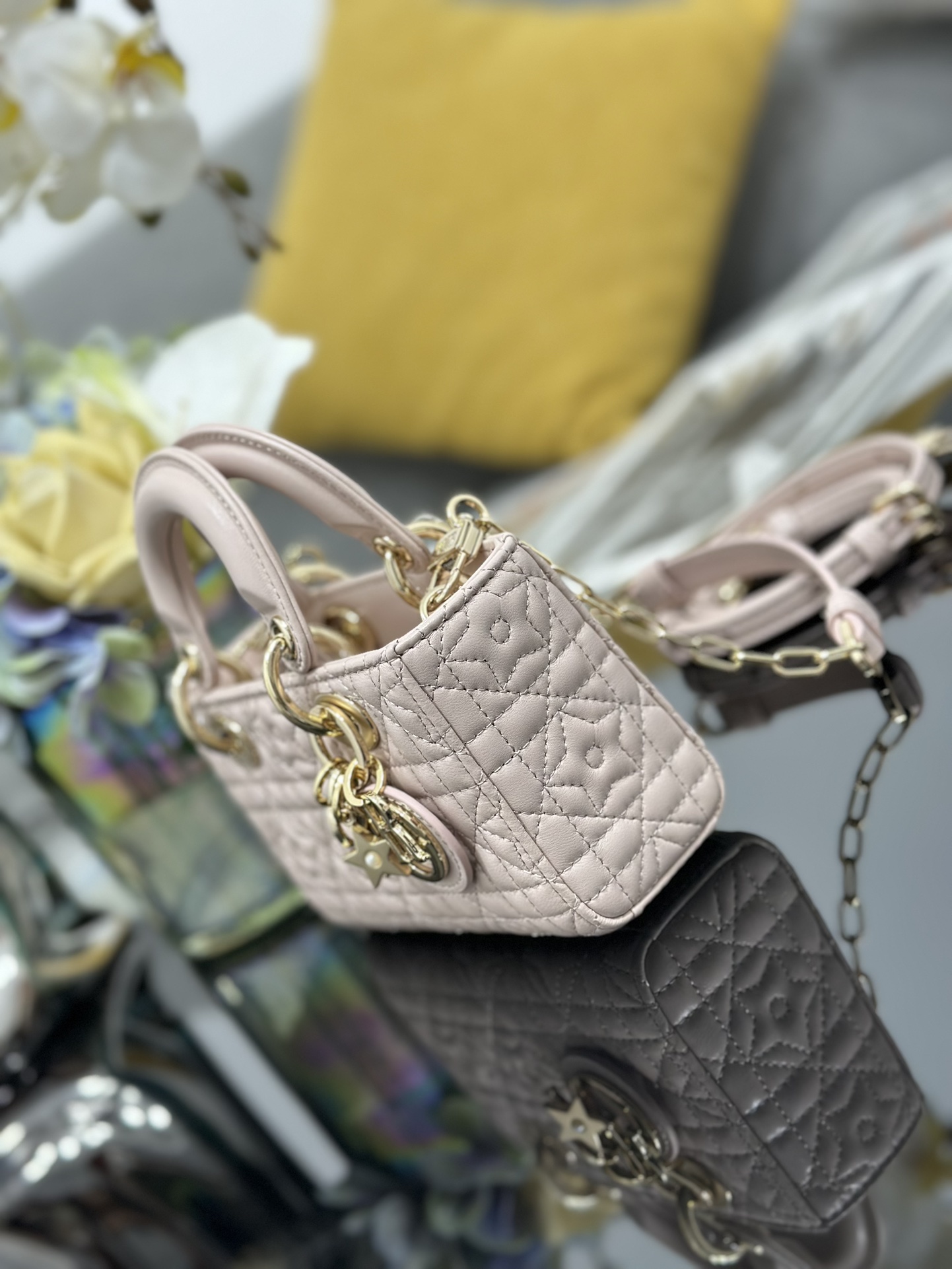 [TOP] Christian Dior Soft Lambskin Lucky Star Lady D-Joy Bag 16 x 9 x 5 cm - Pink&GHW