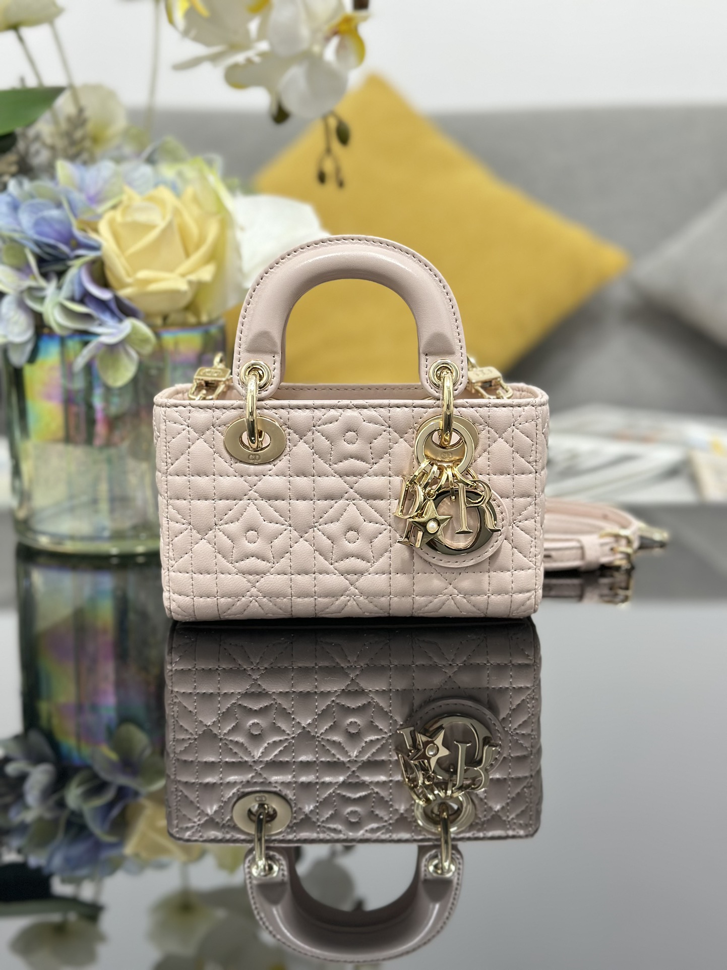 [TOP] Christian Dior Soft Lambskin Lucky Star Lady D-Joy Bag 16 x 9 x 5 cm - Pink&GHW