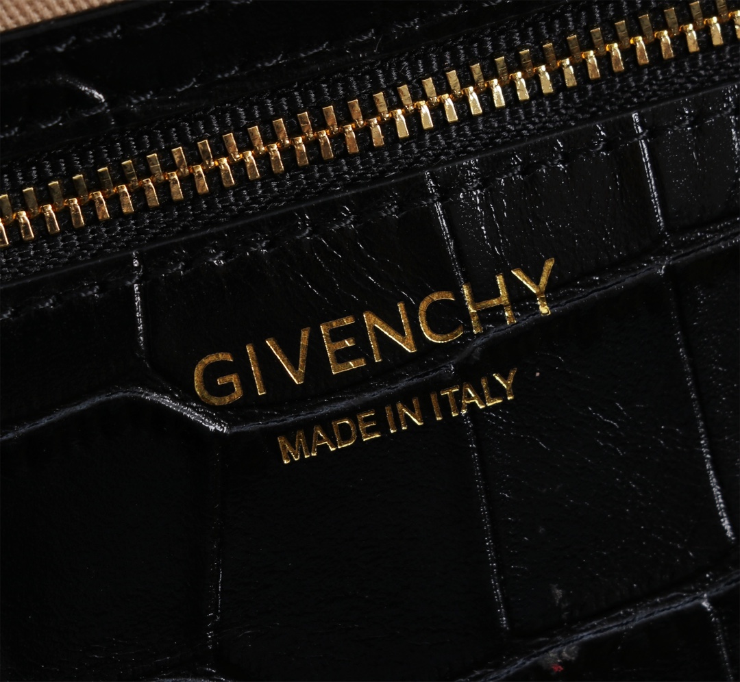 [TOP] GIVENCHY Antigona Toy Lock Bag Calfskin 23x27x13cm - Black&GHW