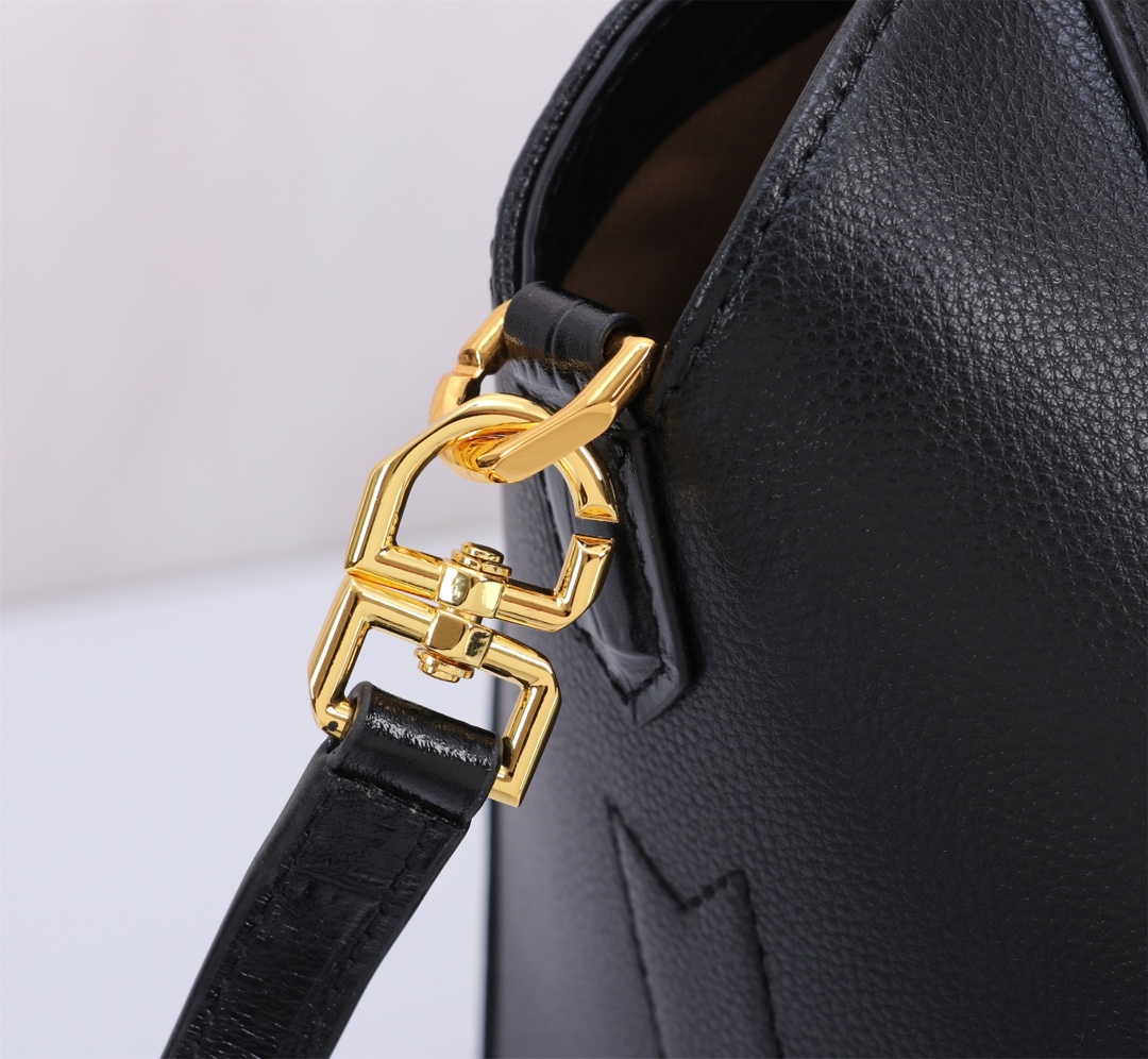 [TOP] GIVENCHY Antigona Toy Lock Bag Calfskin 23x27x13cm - Black&GHW