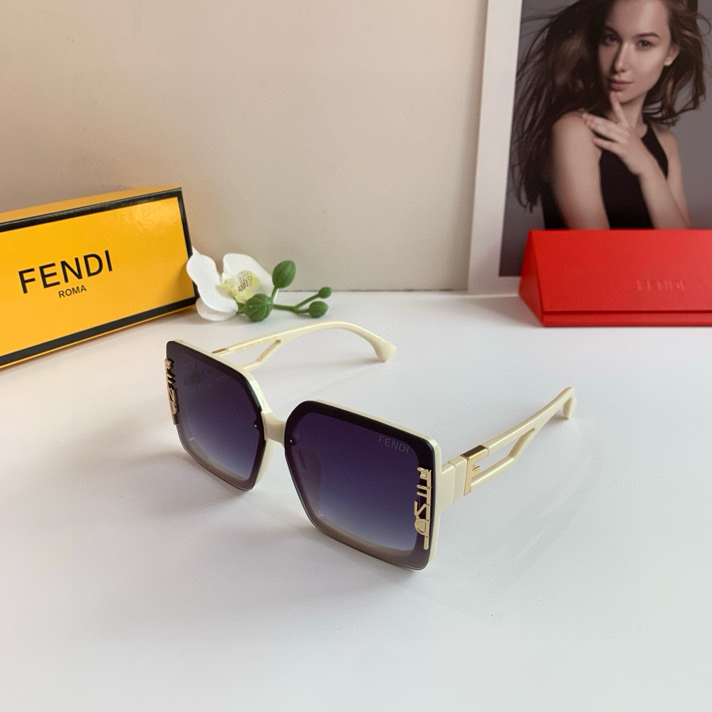 [TOP] FENDI Sunglasses - 3 Color