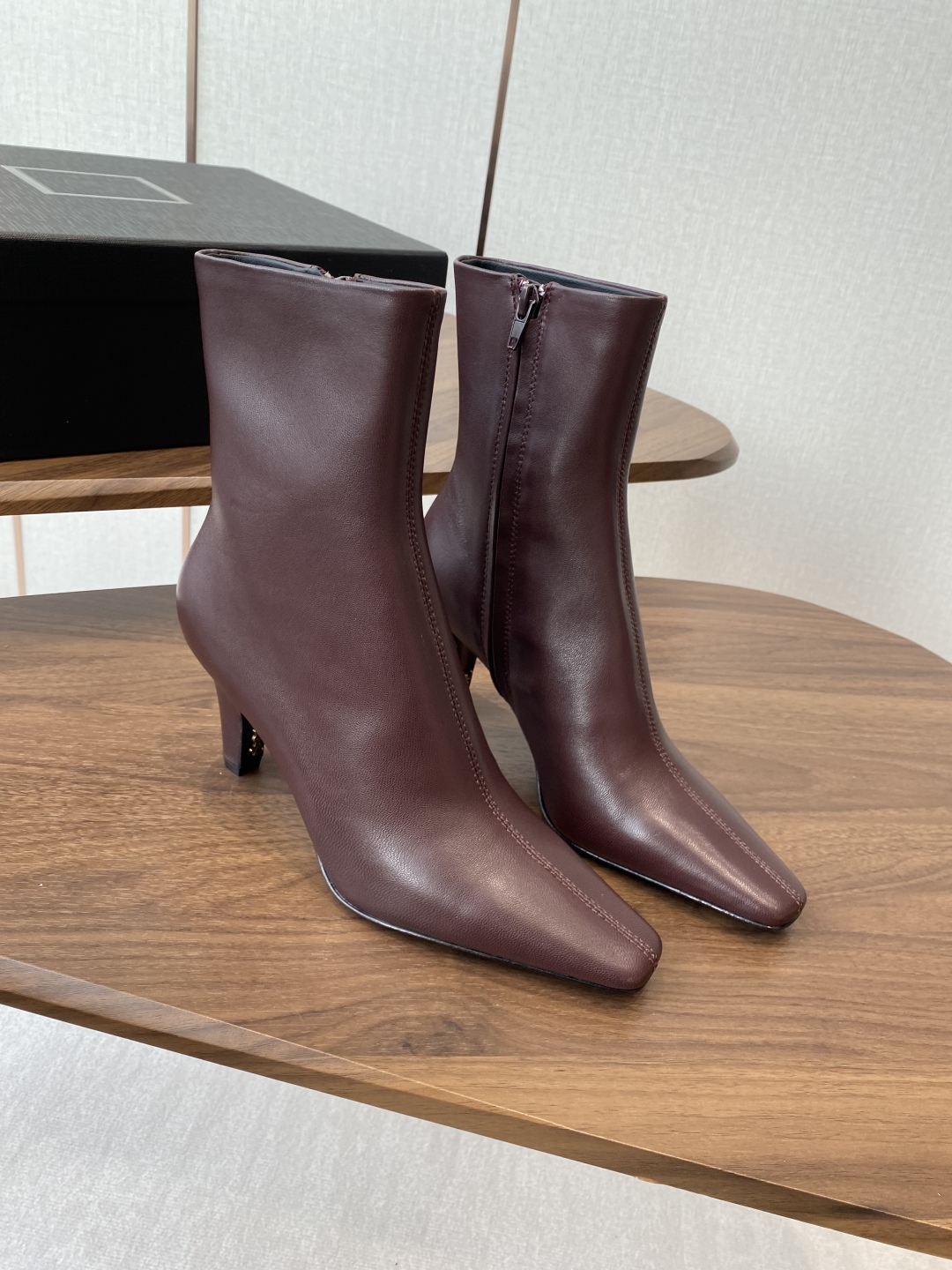 [TOP] Yves Saint Laurent YSL Ankle Boots Calfskin - Red