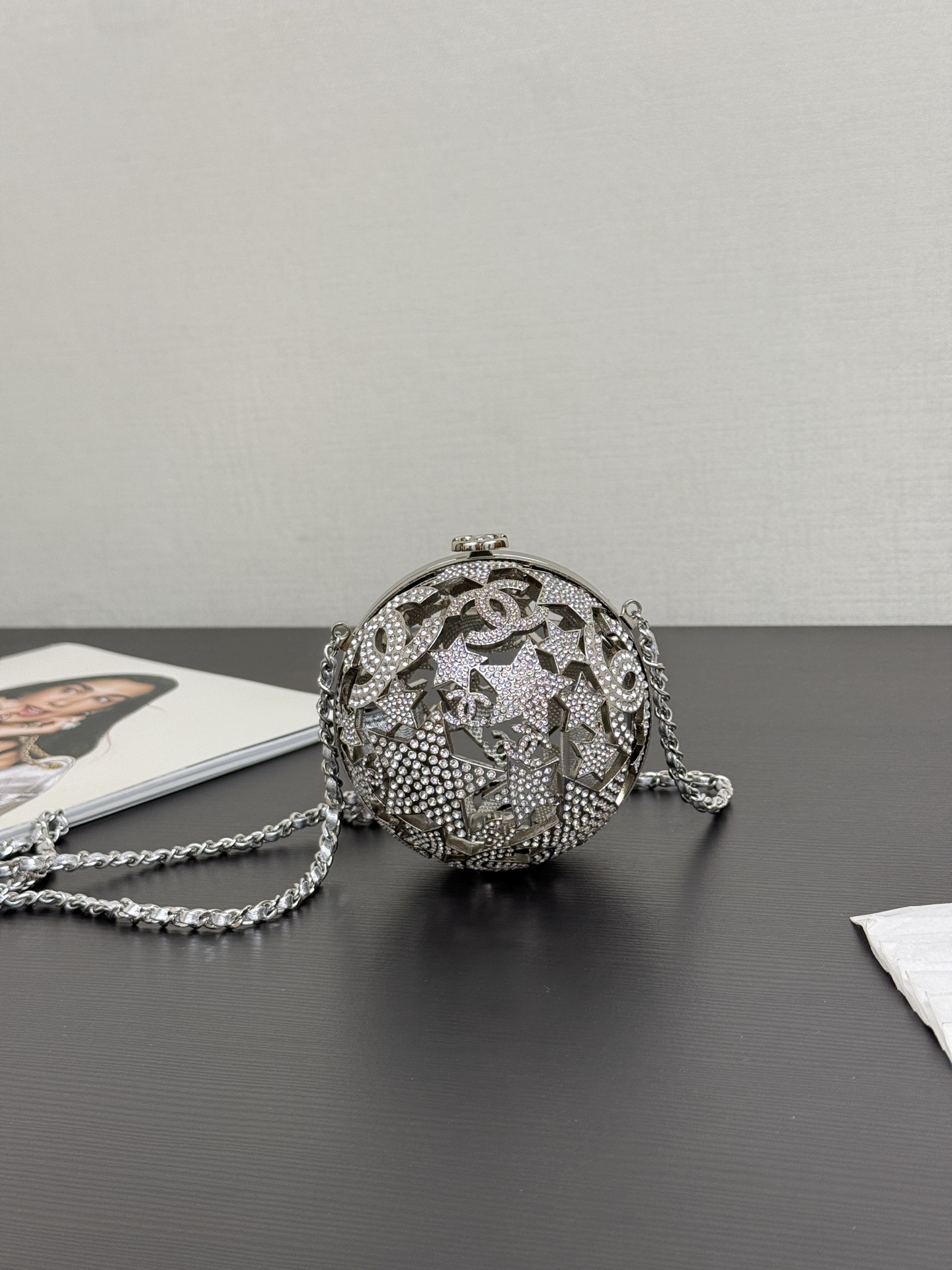 [TOP] CHANEL Star Hollow Spherical Evening Bag 13×13×13 cm - 2 Colors