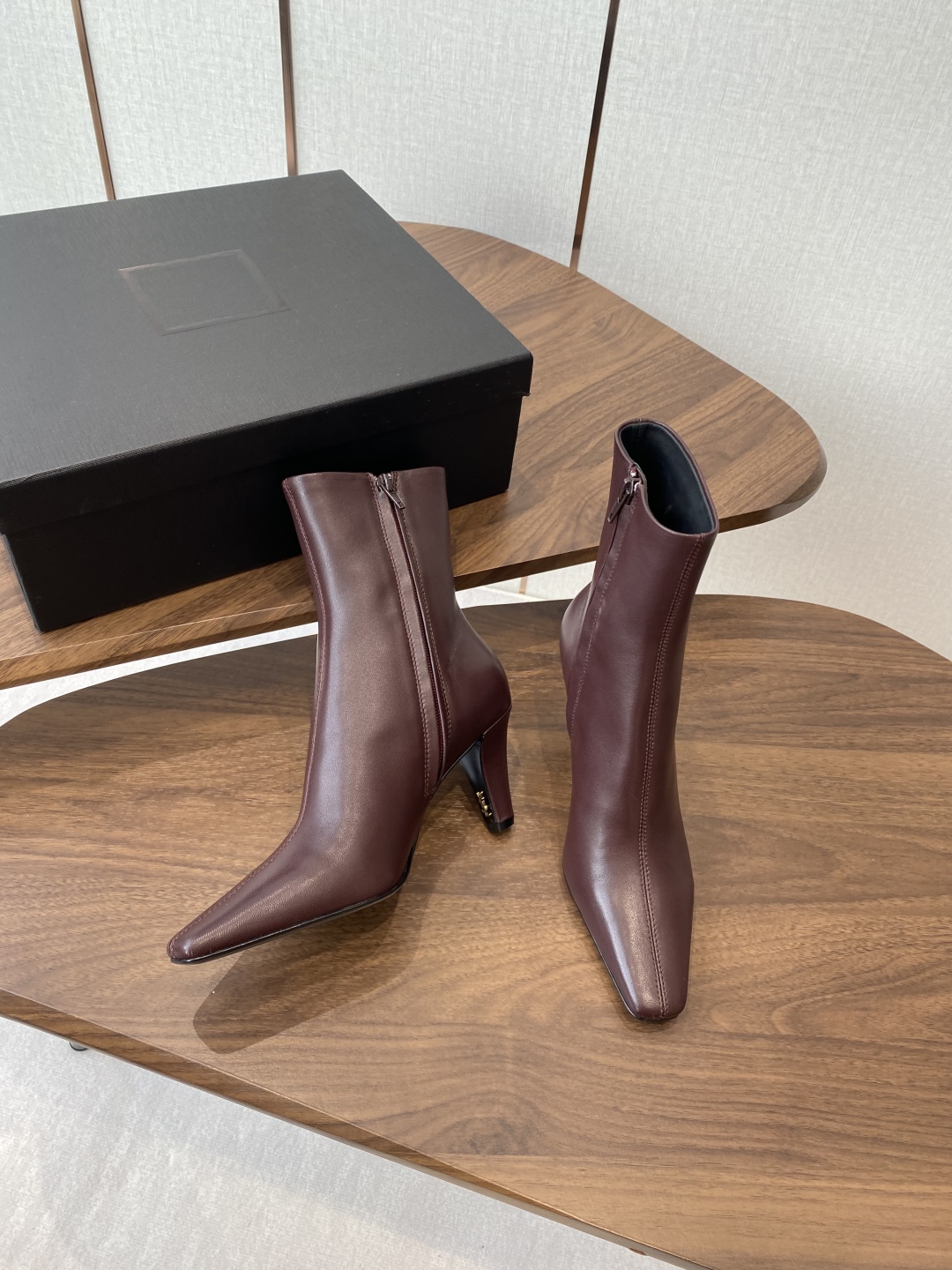 [TOP] Yves Saint Laurent YSL Ankle Boots Calfskin - Red