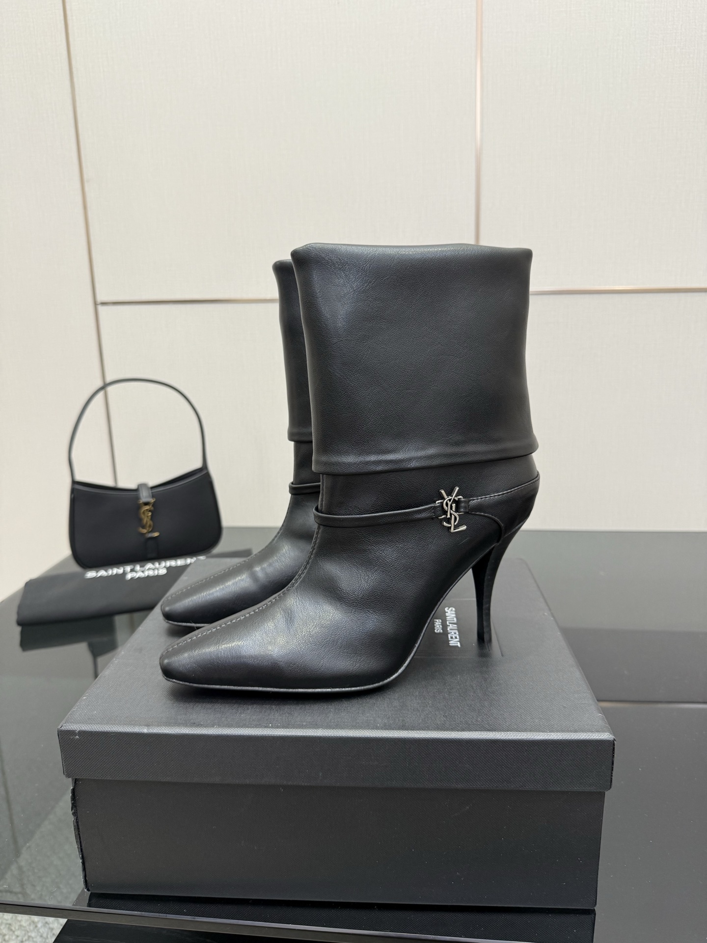[TOP] Yves Saint Laurent YSL Ankle Boots Calfskin - 2 Colors