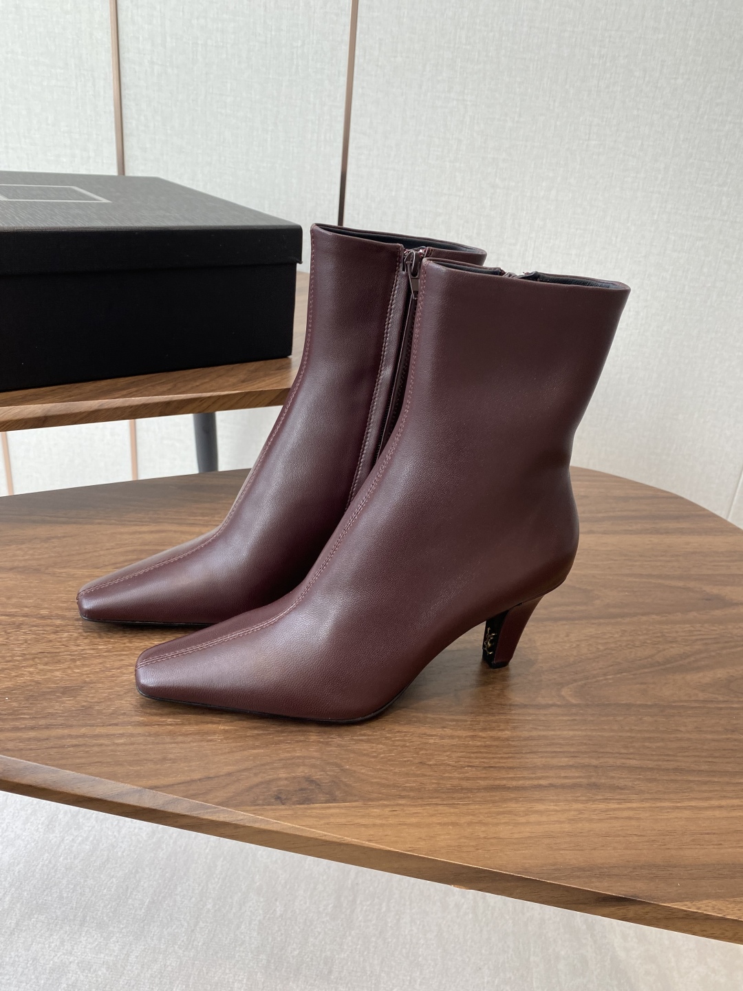 [TOP] Yves Saint Laurent YSL Ankle Boots Calfskin - Red