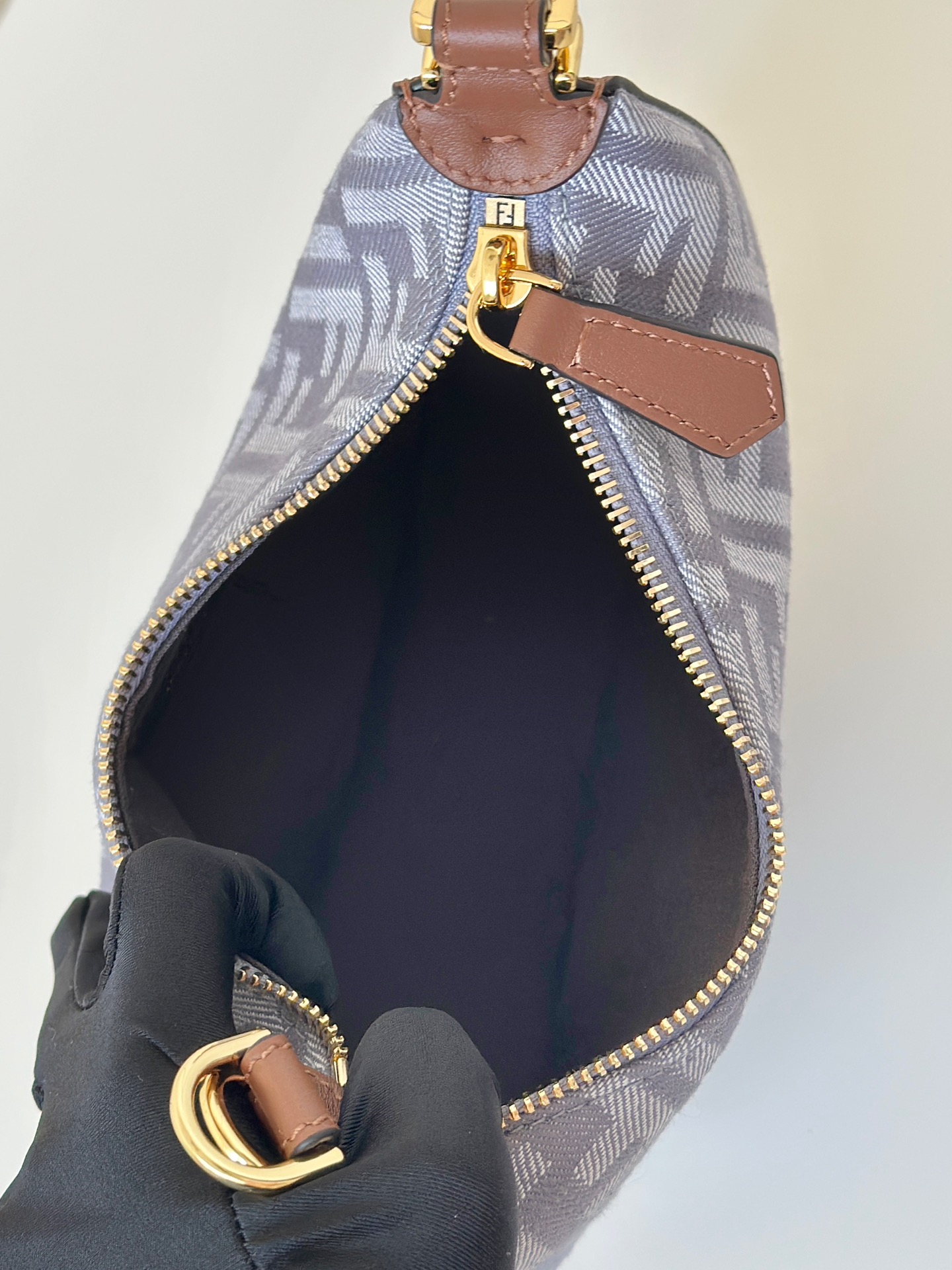 [TOP] FENDI Classic Metal Logo Fendigraphy Bag 20x7.5x13cm - Denim Blue&GHW