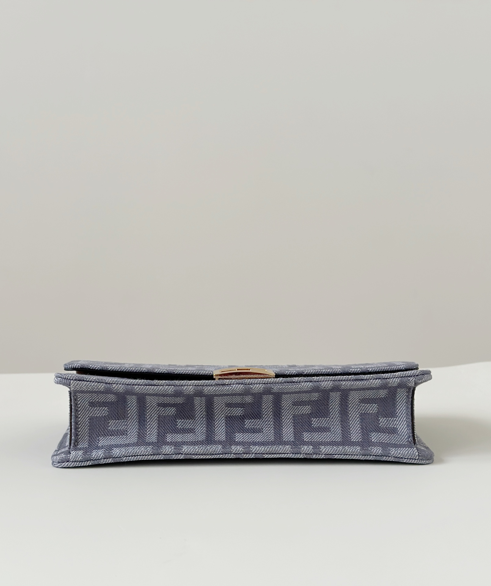 [TOP] FENDI Baguette Bag 21/5/11.5cm - Blue