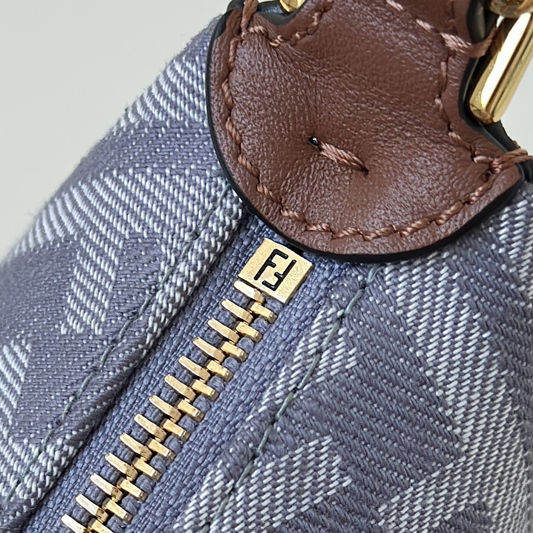 [TOP] FENDI Classic Metal Logo Fendigraphy Bag 20x7.5x13cm - Denim Blue&GHW