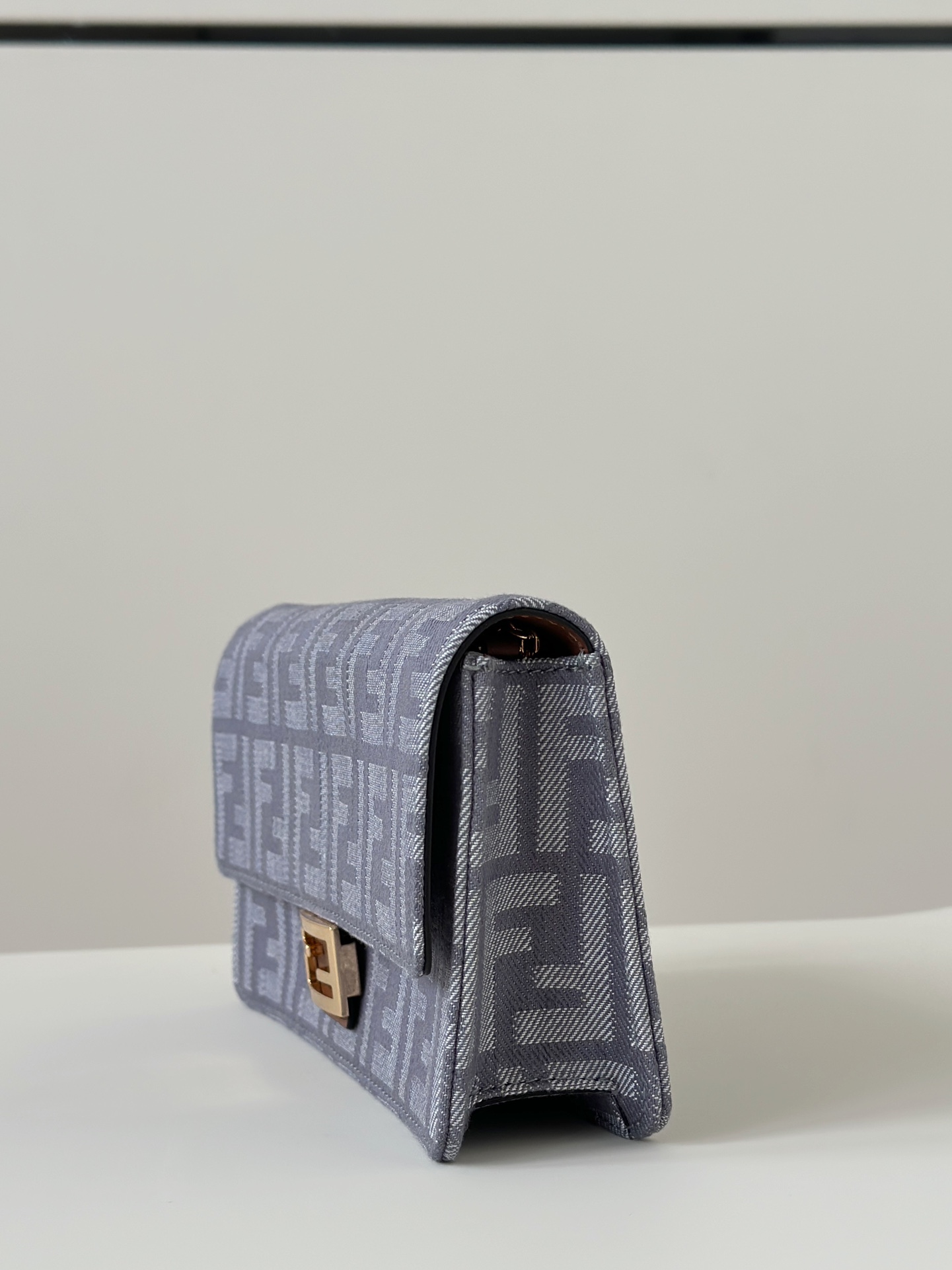 [TOP] FENDI Baguette Bag 21/5/11.5cm - Blue