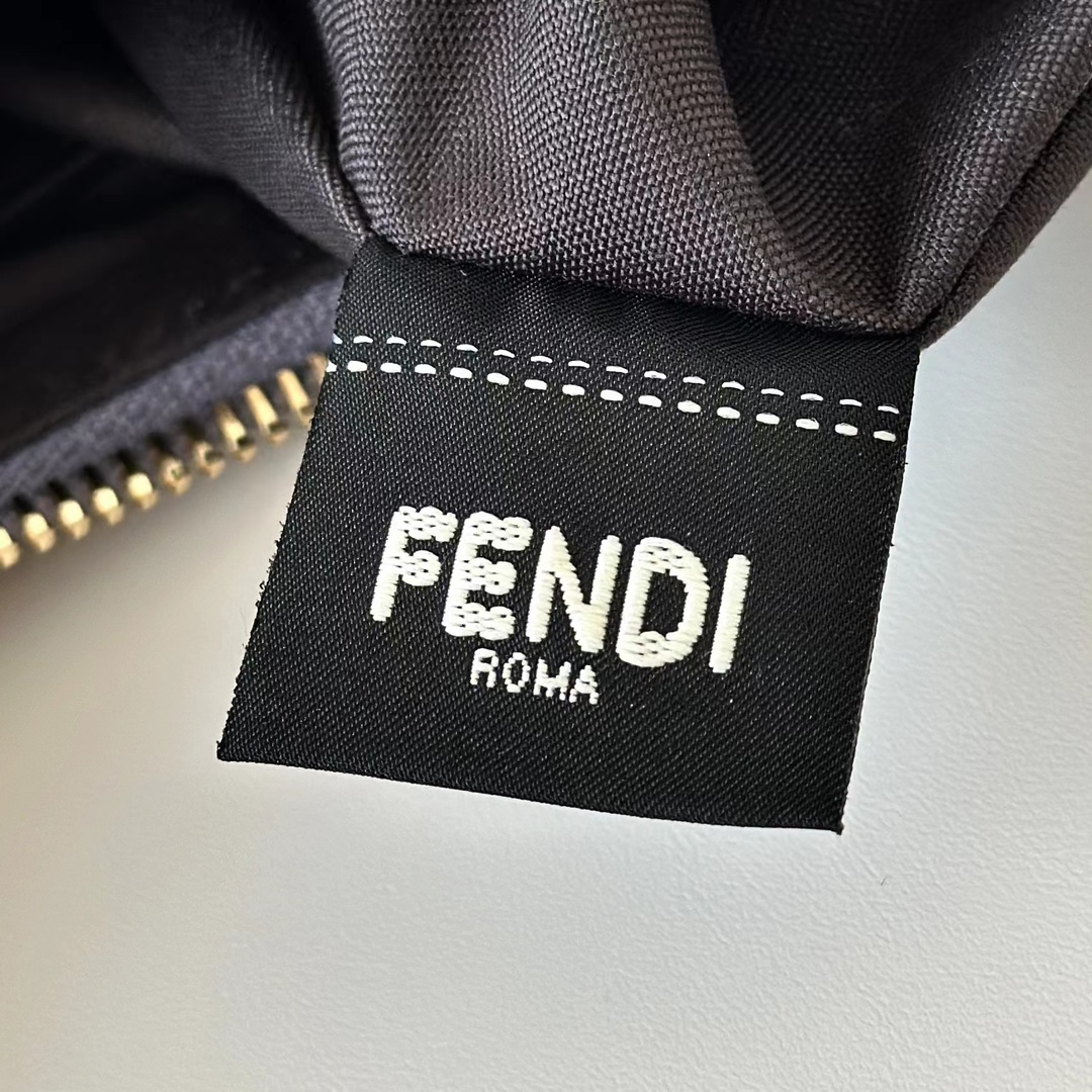 [TOP] FENDI Classic Metal Logo Fendigraphy Bag 20x7.5x13cm - Denim Blue&GHW