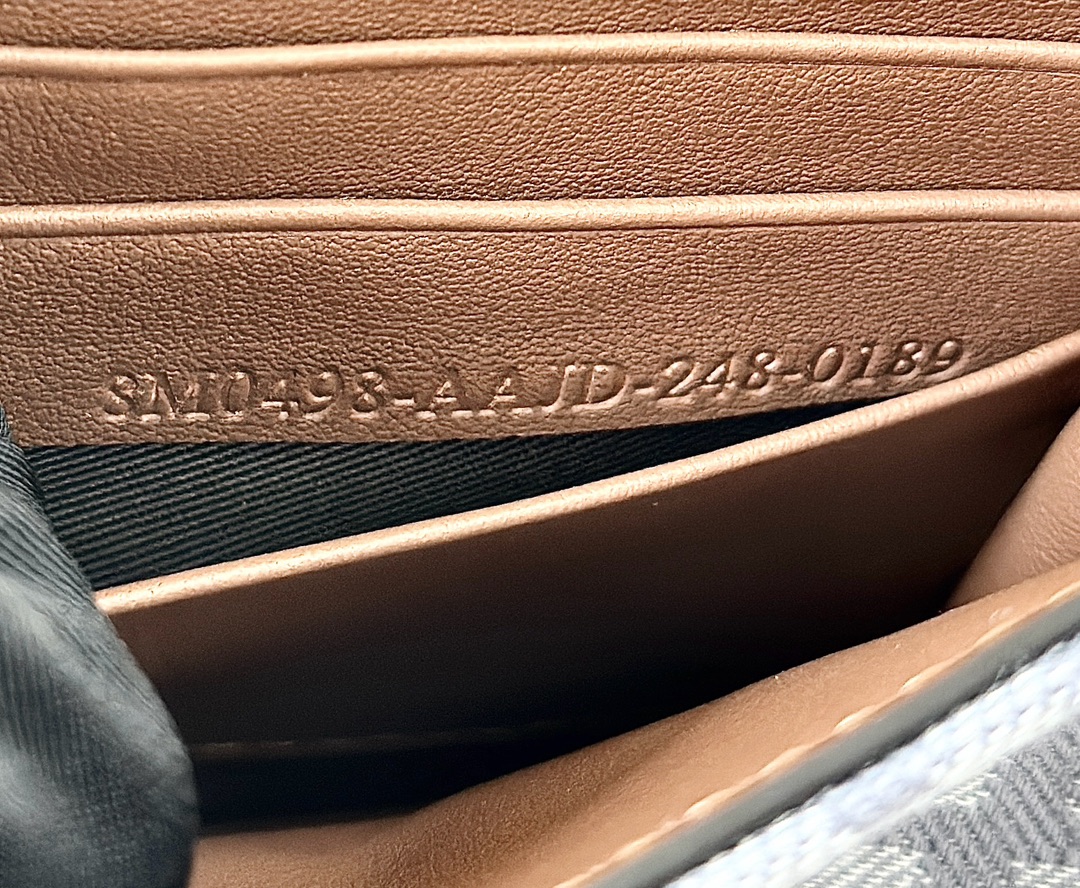 [TOP] FENDI Baguette Bag 21/5/11.5cm - Blue