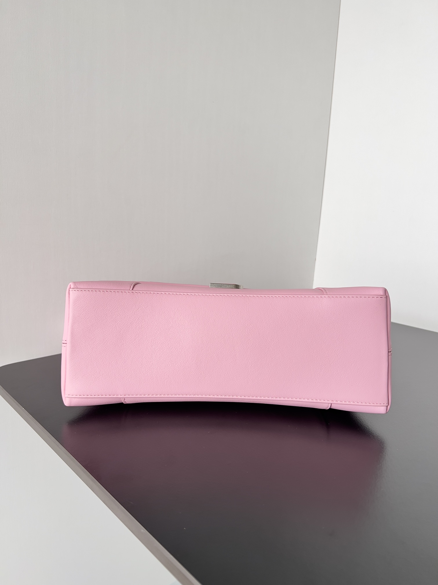 [TOP] BALENCIAGA Downtown Bag 30.0 x 17.3 x 9.9 cm - Pink