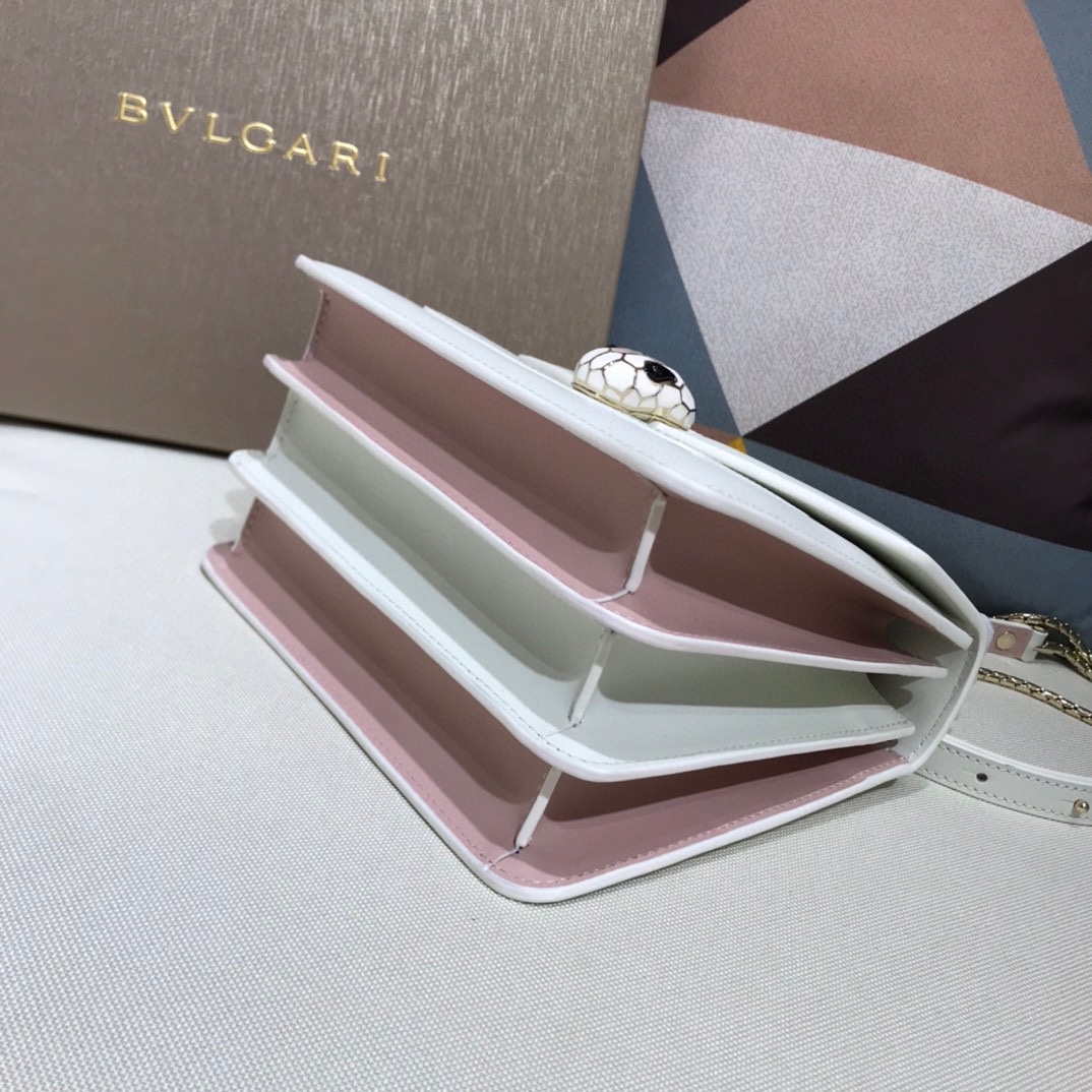 [TOP] BVLGARI Serpenti Forever Crossbody Bag 18x16x9.5cm - White