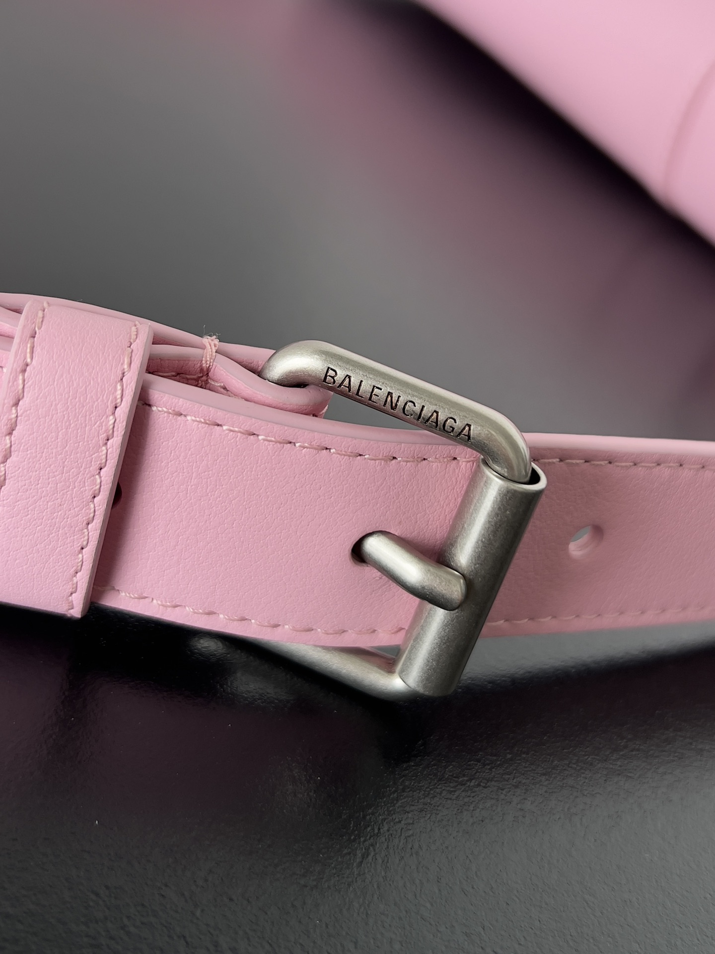 [TOP] BALENCIAGA Downtown Bag 30.0 x 17.3 x 9.9 cm - Pink