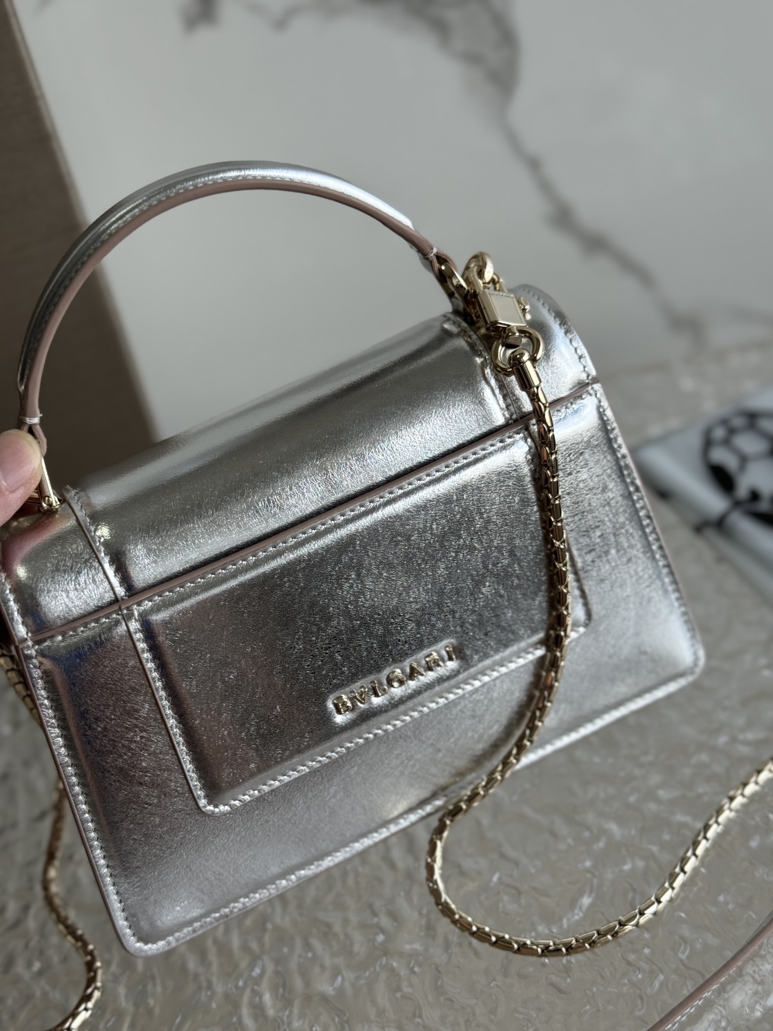 [TOP] BVLGARI Serpenti Forever Crossbody Bag 19 X 11 X 6 cm - Sliver