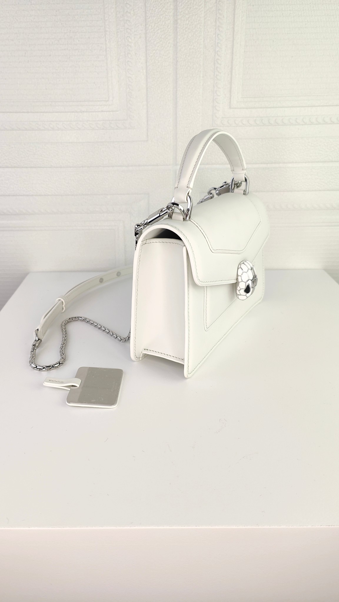 [TOP] BVLGARI Serpenti Forever Crossbody Bag 19 X 11 X 6cm - White