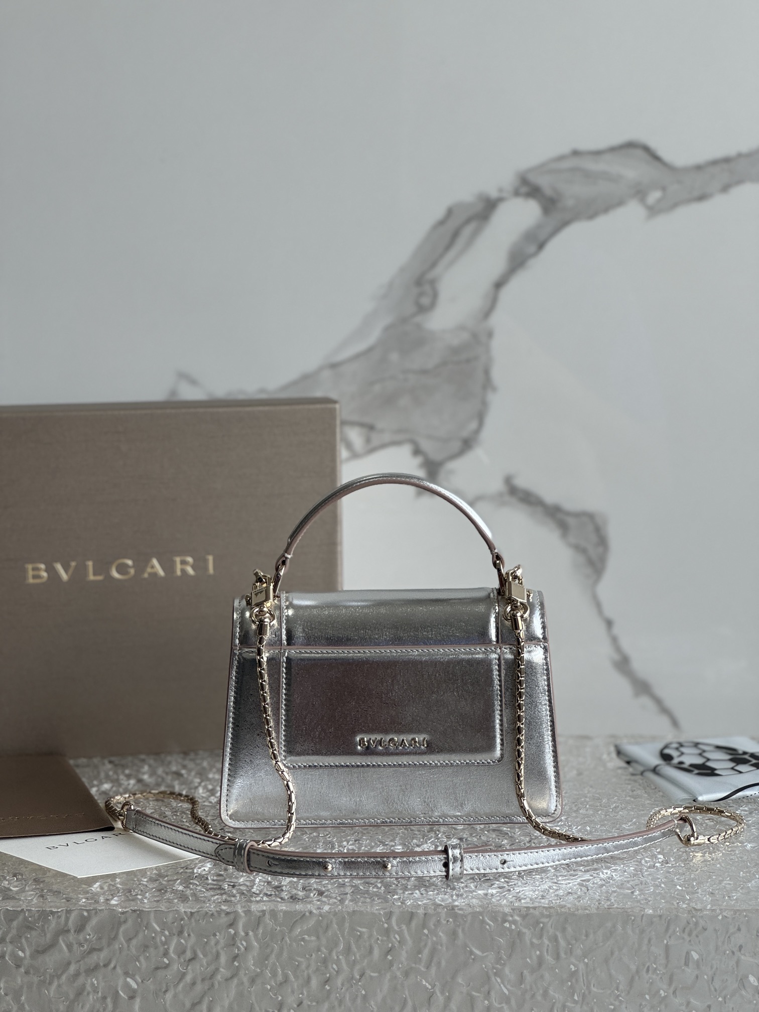 [TOP] BVLGARI Serpenti Forever Crossbody Bag 19 X 11 X 6 cm - Sliver