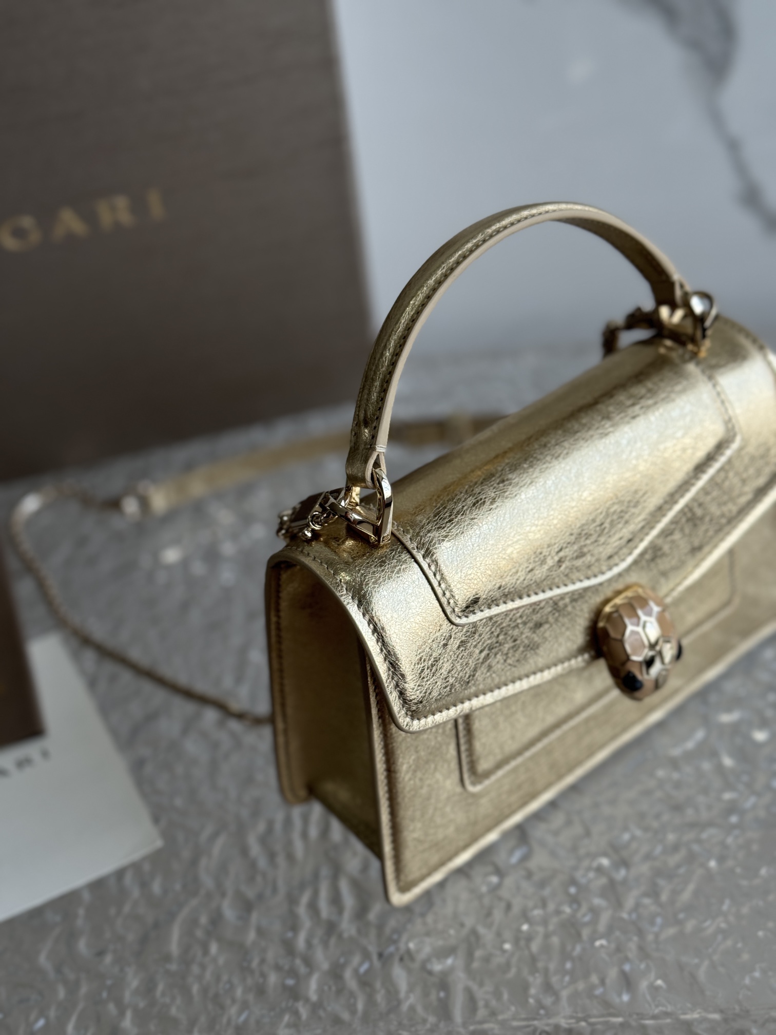 [TOP] BVLGARI Serpenti Forever Crossbody Bag 19 X 11 X 6 cm - Gold