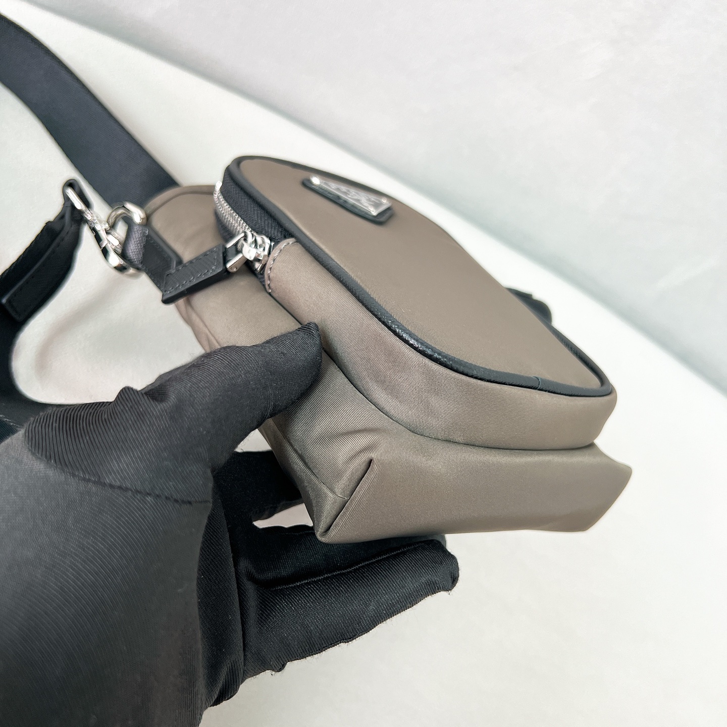 [TOP] PRADA Mobile Phone Bag Re-Nylon 13x18cm - Gray