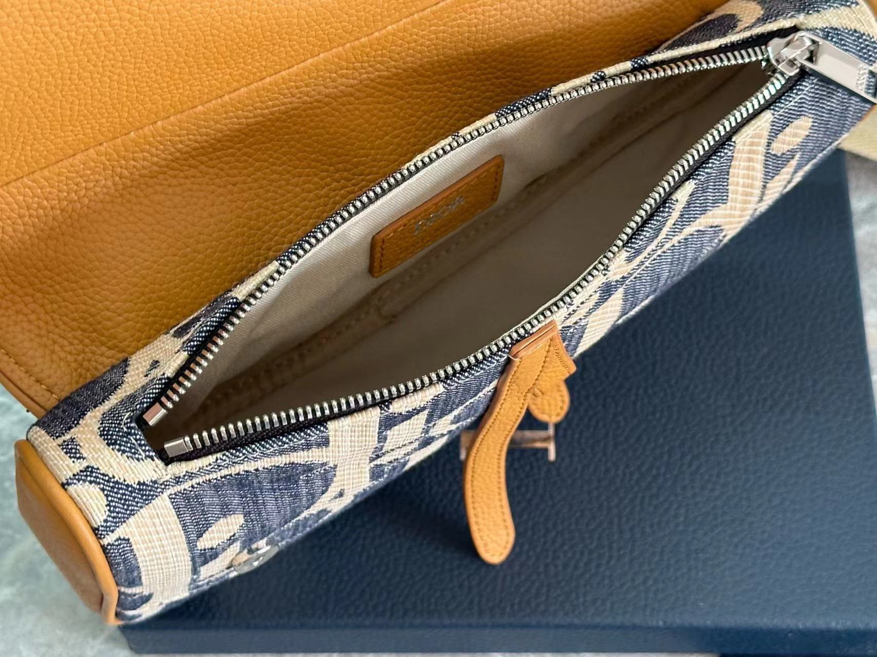 [TOP] Christian Dior Saddle Bag Raffia 27x20x5cm - Blue and Beige