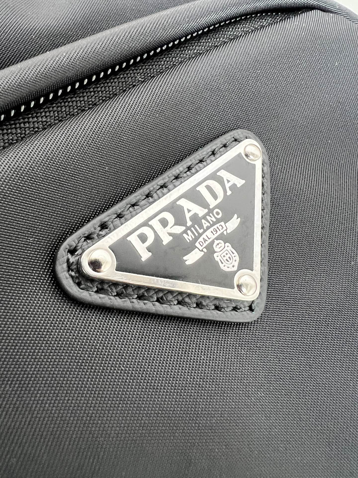 [TOP] PRADA Re-Nylon and Saffiano Leather Backpack 20x27x8cm - Black