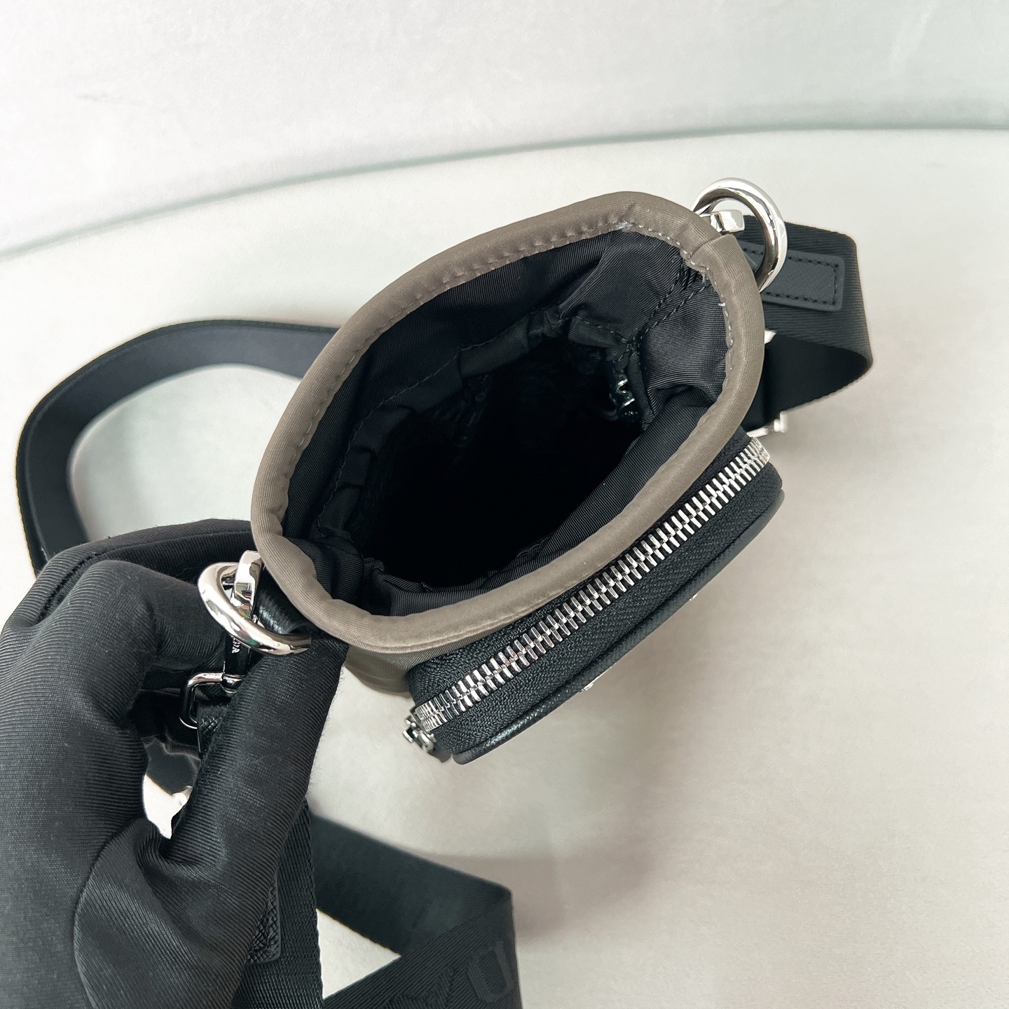 [TOP] PRADA Mobile Phone Bag Re-Nylon 13x18cm - Gray