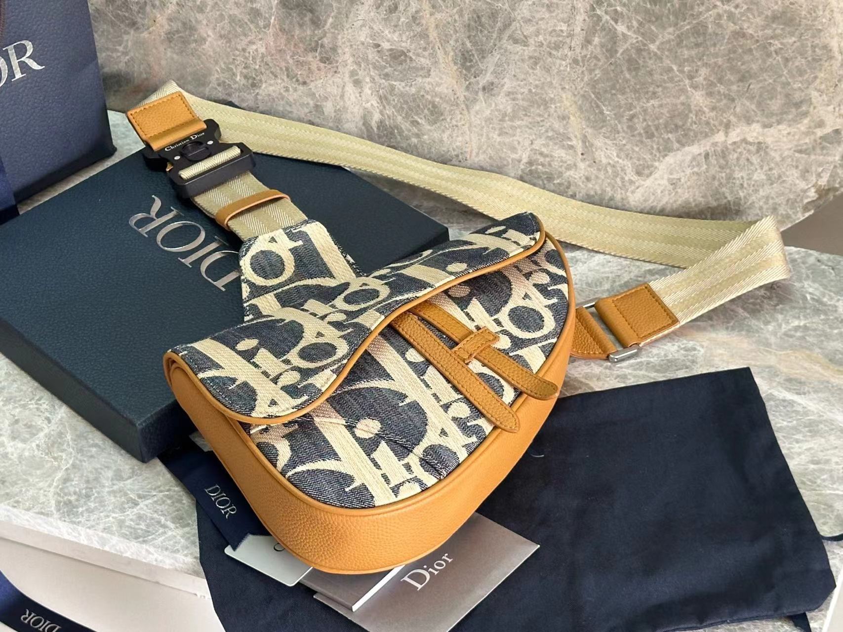 [TOP] Christian Dior Saddle Bag Raffia 27x20x5cm - Blue and Beige