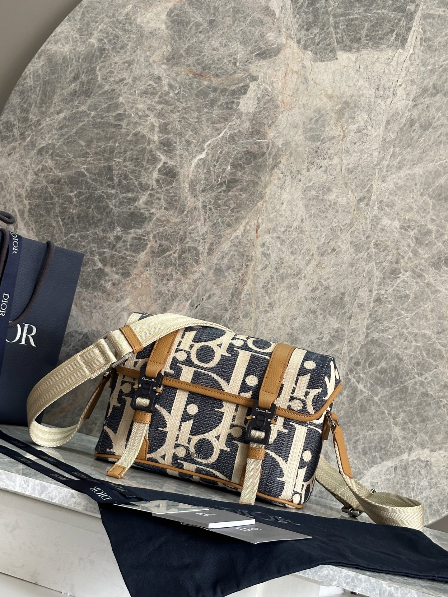 [TOP] Christian Dior Hit The Road Messenger Bag 24x18x8cm - Blue and Beige