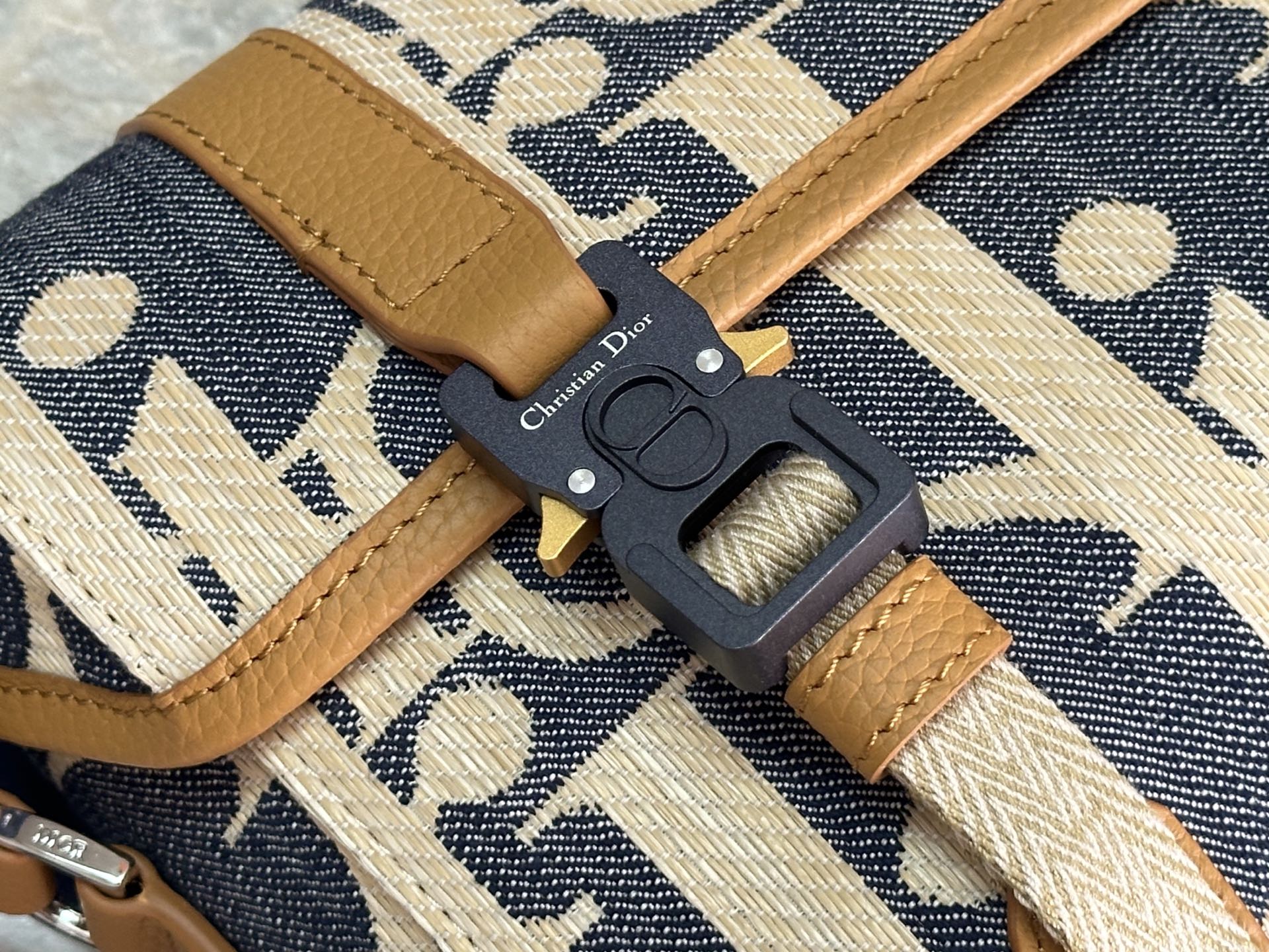 [TOP] Christian Dior Hit The Road Messenger Bag 24x18x8cm - Blue and Beige