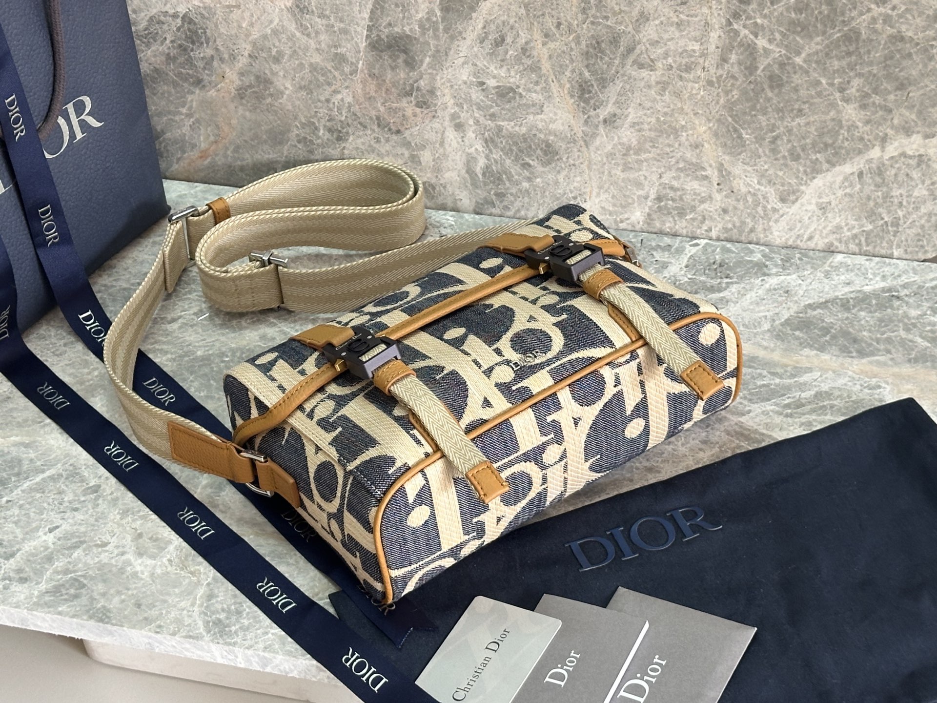 [TOP] Christian Dior Hit The Road Messenger Bag 24x18x8cm - Blue and Beige