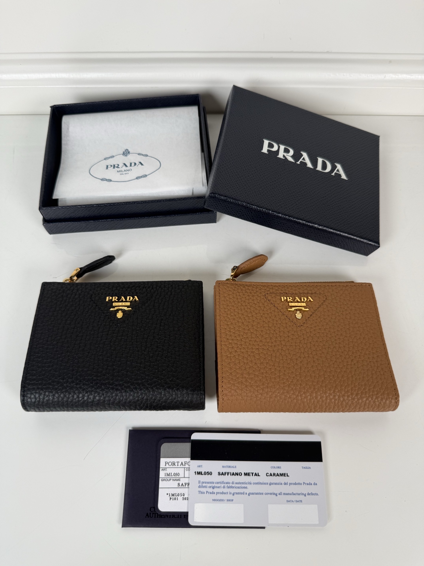 [TOP] PRADA Calfskin Wallet 11.5x9.5cm - 2 Color