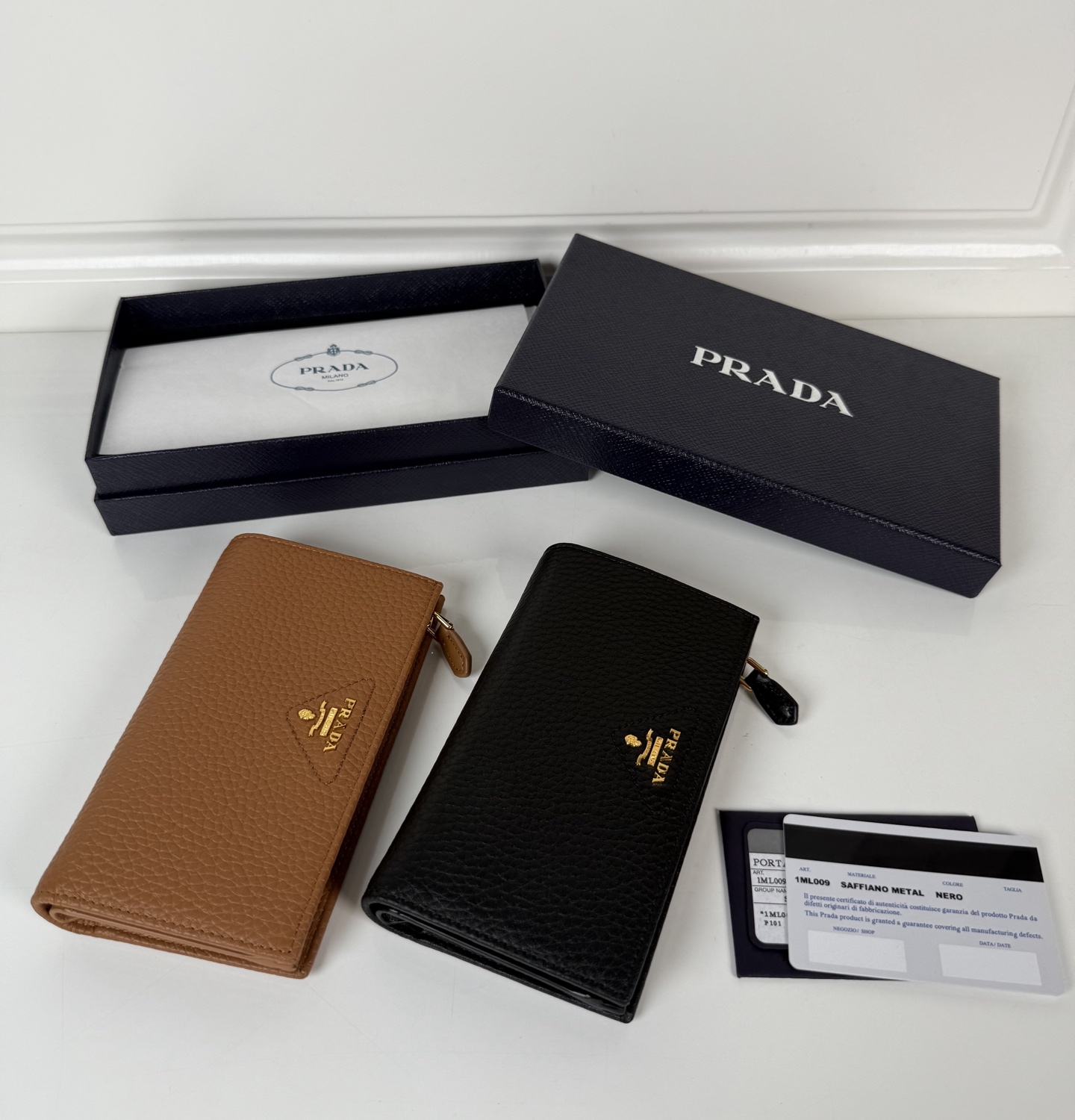 [TOP] PRADA Zipper Leather Wallet 16x9.5cm - 2 Color