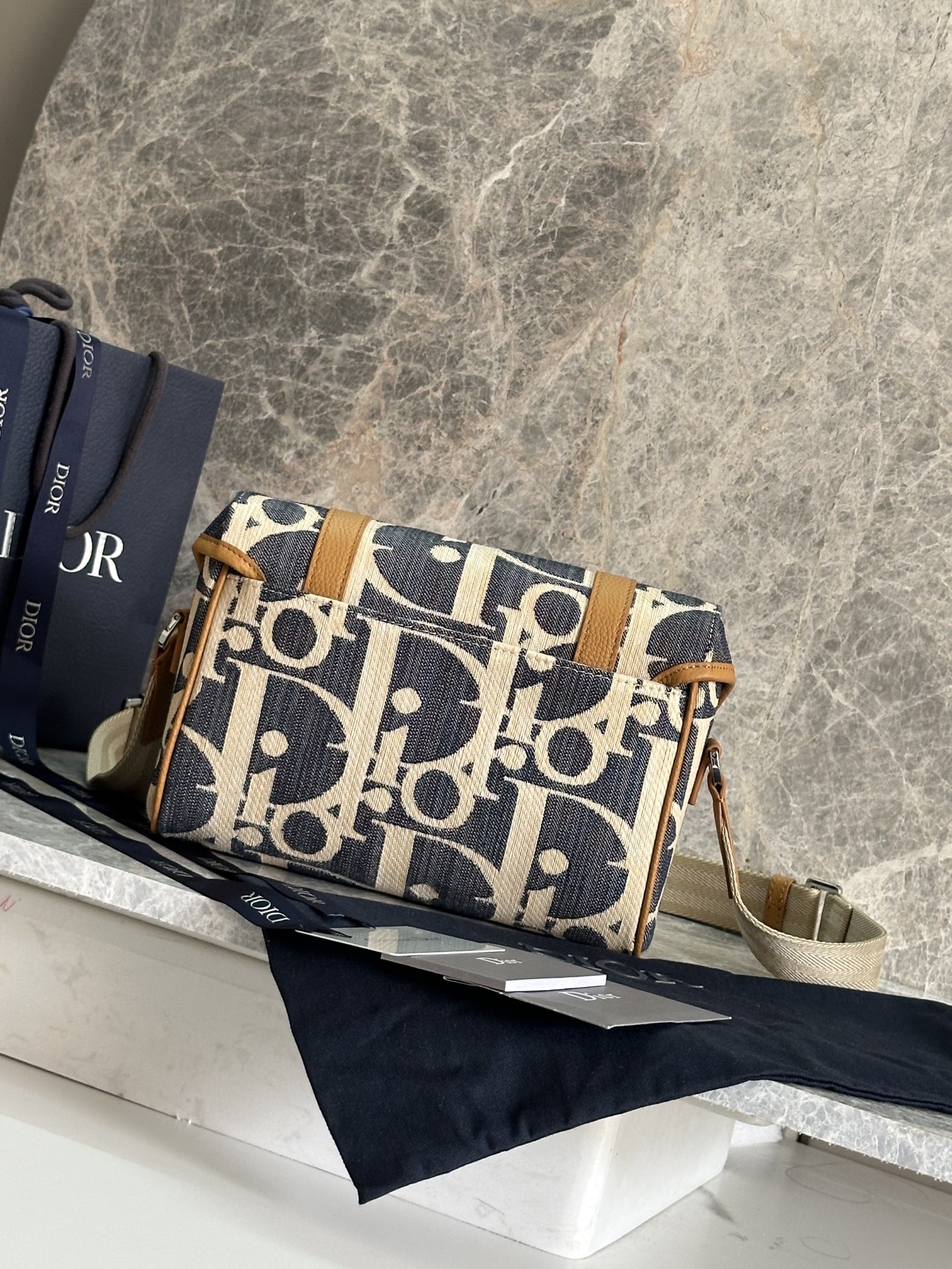 [TOP] Christian Dior Hit The Road Messenger Bag 24x18x8cm - Blue and Beige