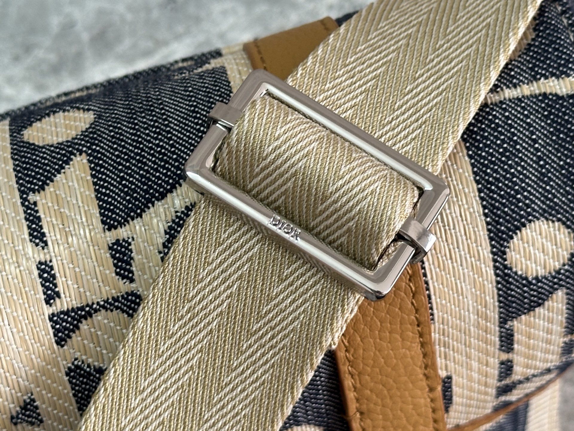 [TOP] Christian Dior Hit The Road Messenger Bag 24x18x8cm - Blue and Beige