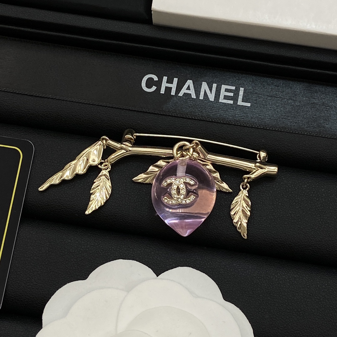 [TOP] CHANEL CC Brooch - Gold