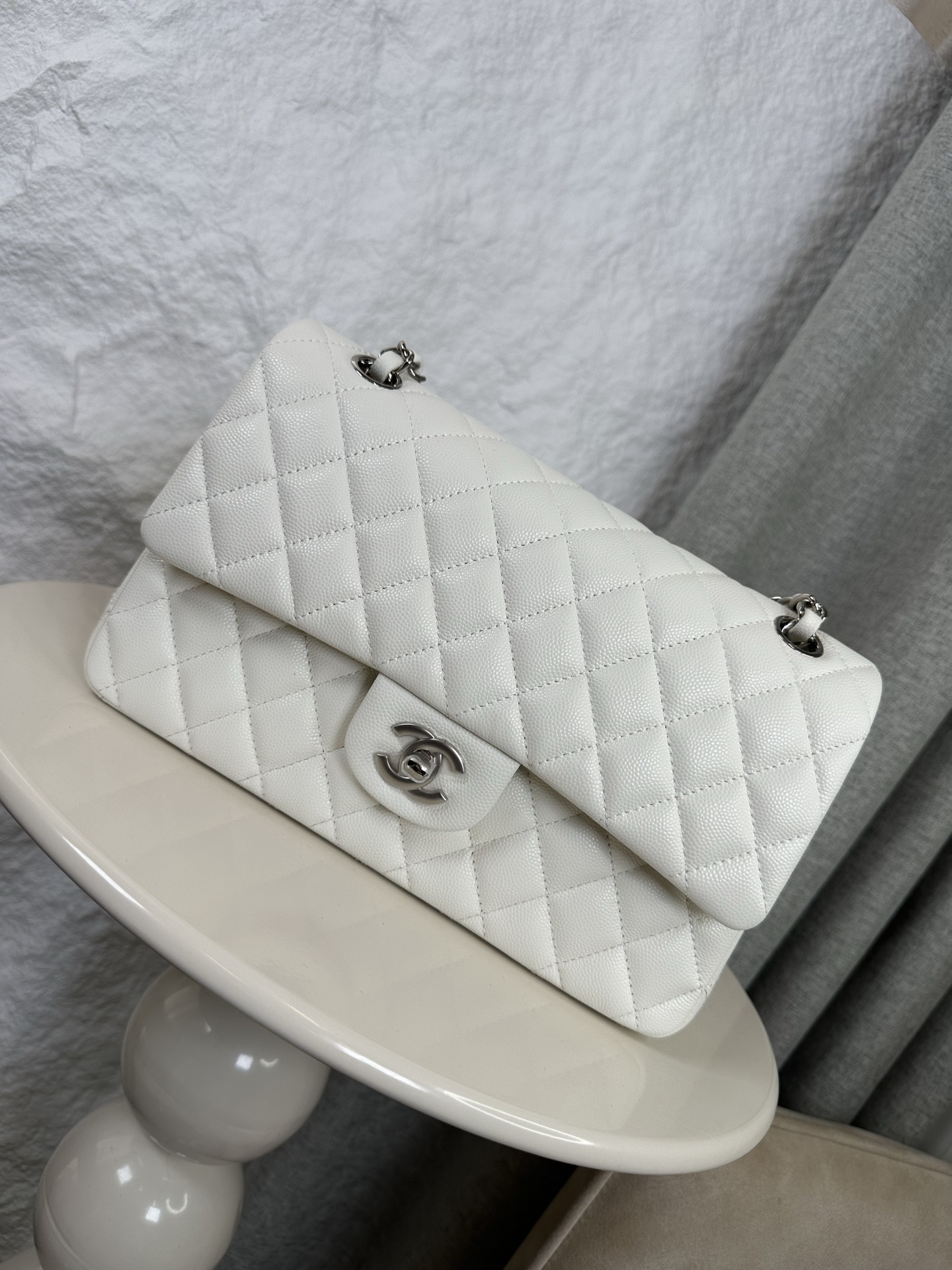 [TOP] CHANEL Classic Flap Bag Caviar Medium 25.5cm – Collection