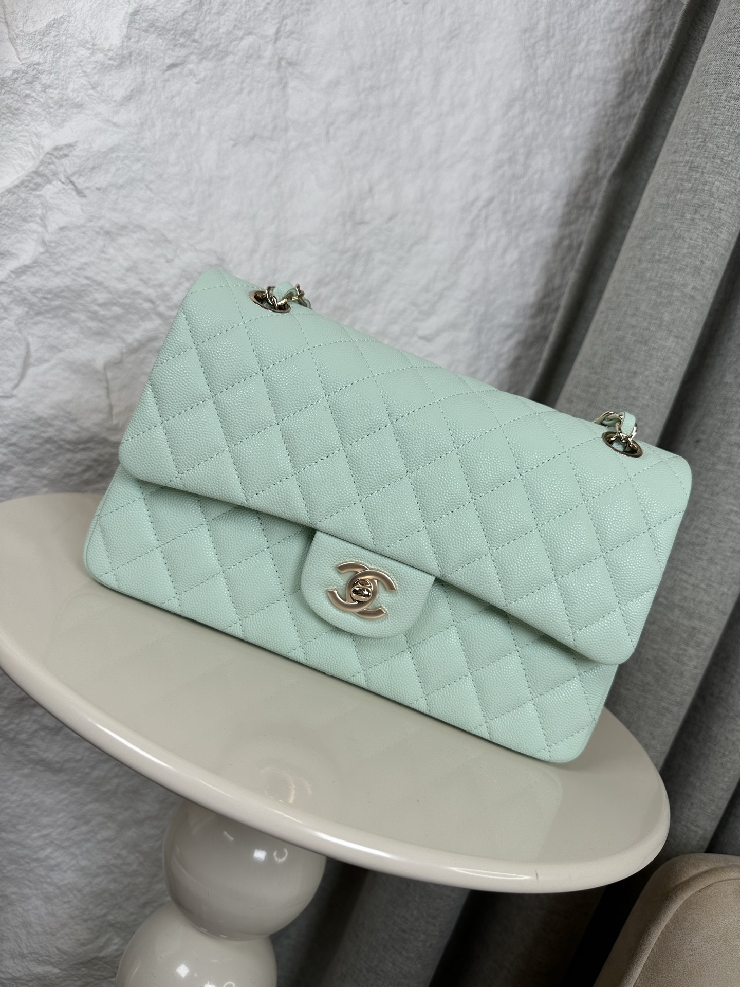 [TOP] CHANEL Classic Flap Bag Caviar Medium 25.5cm – Collection