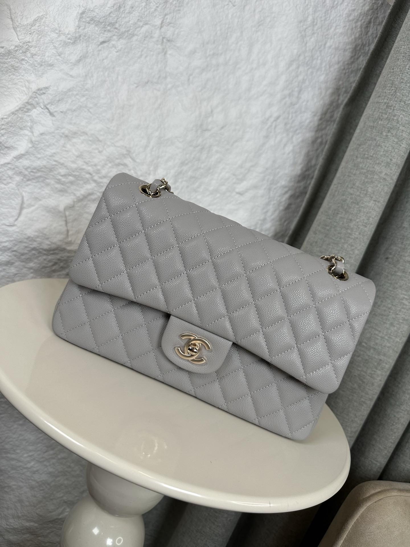 [TOP] CHANEL Classic Flap Bag Caviar Medium 25.5cm – Collection