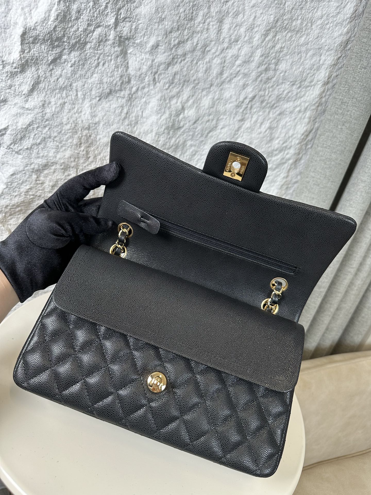 [TOP] CHANEL Classic Flap Bag Caviar Medium 25.5cm – Collection