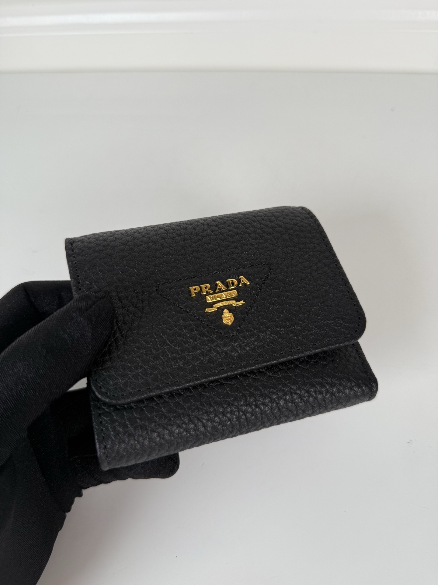 [TOP] PRADA Short Wallet 10x8.5cm - 2 Color