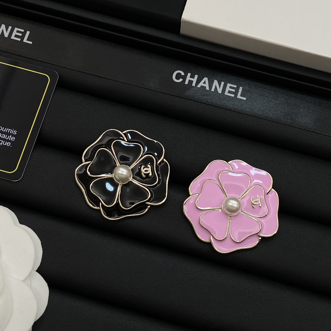 [TOP] CHANEL CC Brooch - 2 Colors