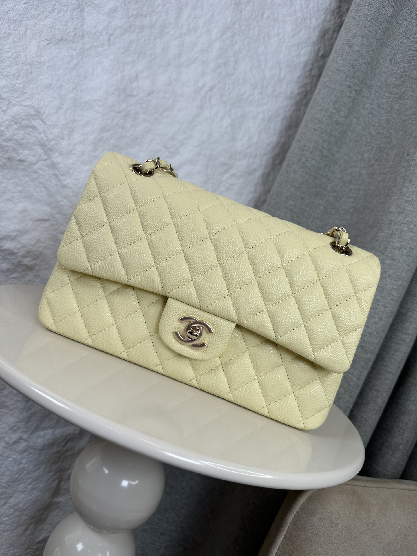 [TOP] CHANEL Classic Flap Bag Caviar Medium 25.5cm – Collection