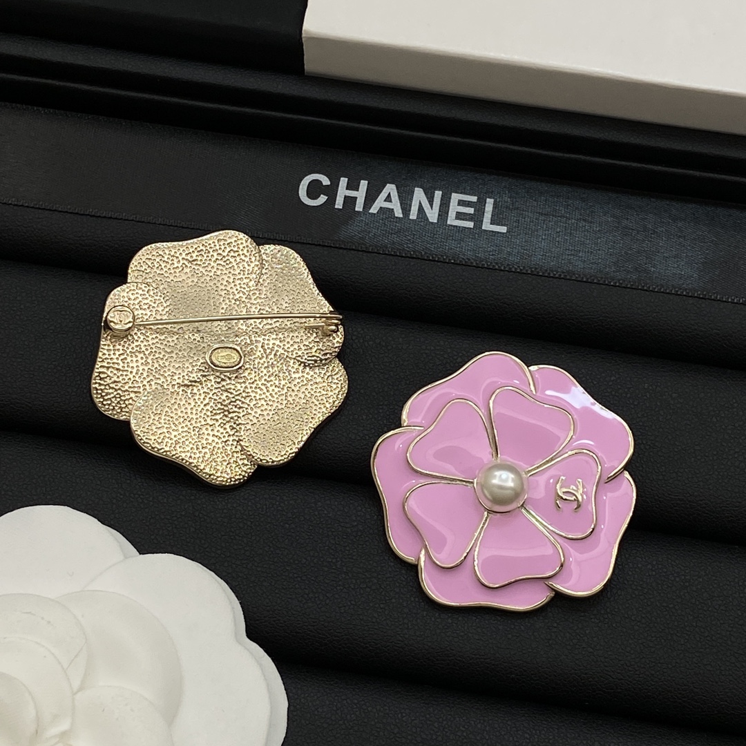 [TOP] CHANEL CC Brooch - 2 Colors