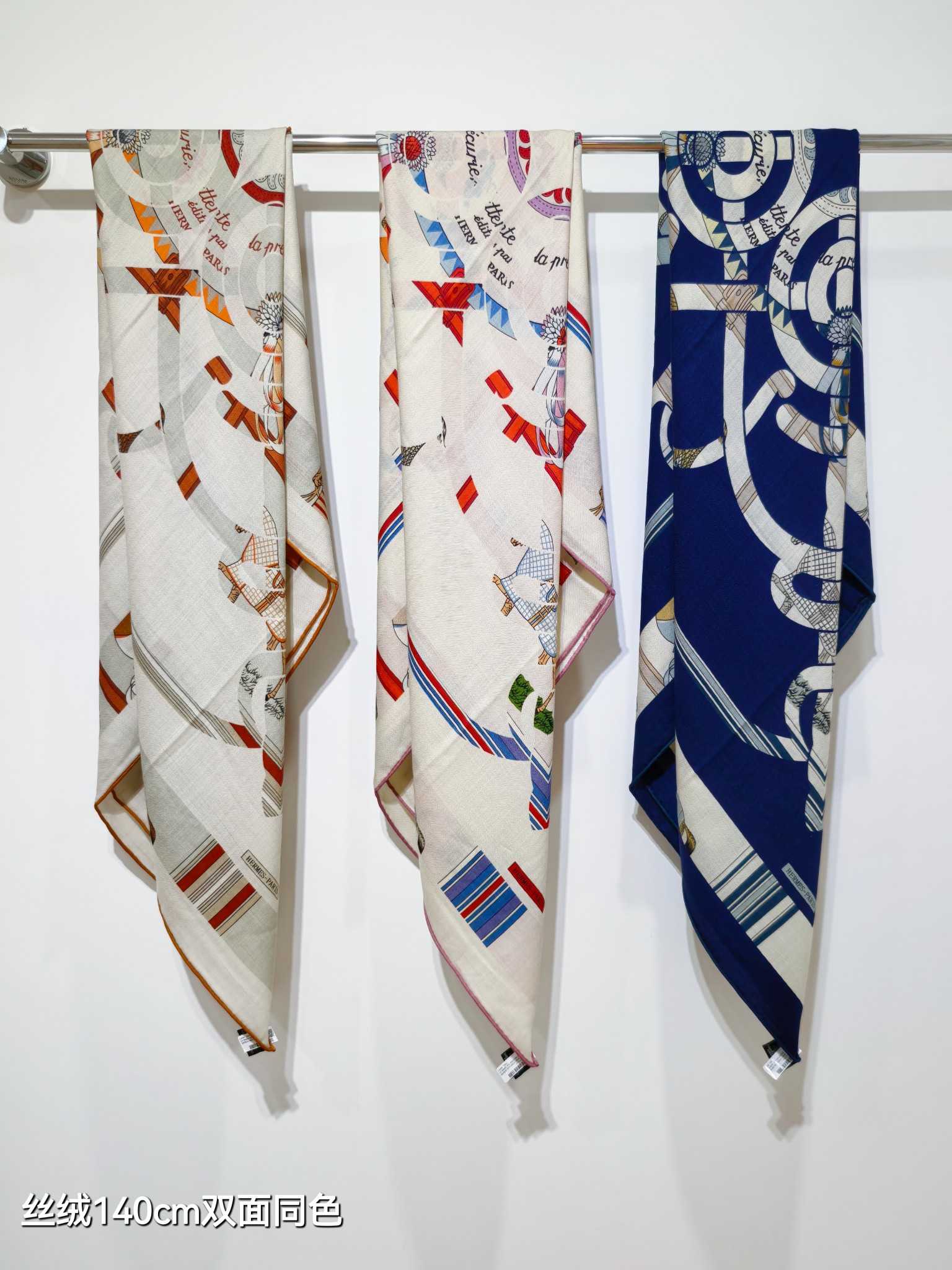 [TOP] HERMES 70% Cashmere + 30% Silk Scarf 140x140 cm - 3 Colors