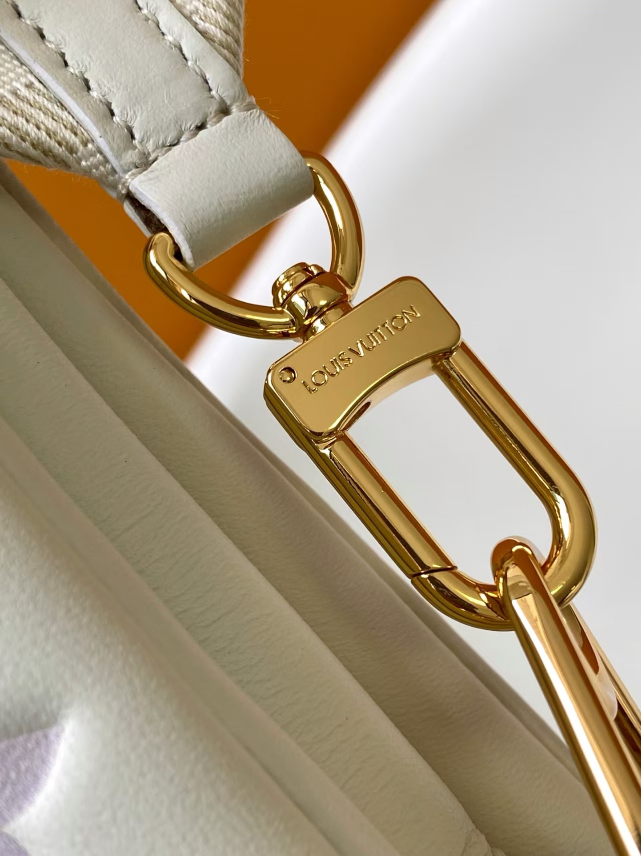 [TOP] Louis Vuitton LV Coussin Bag  26x20x12cm - Beige