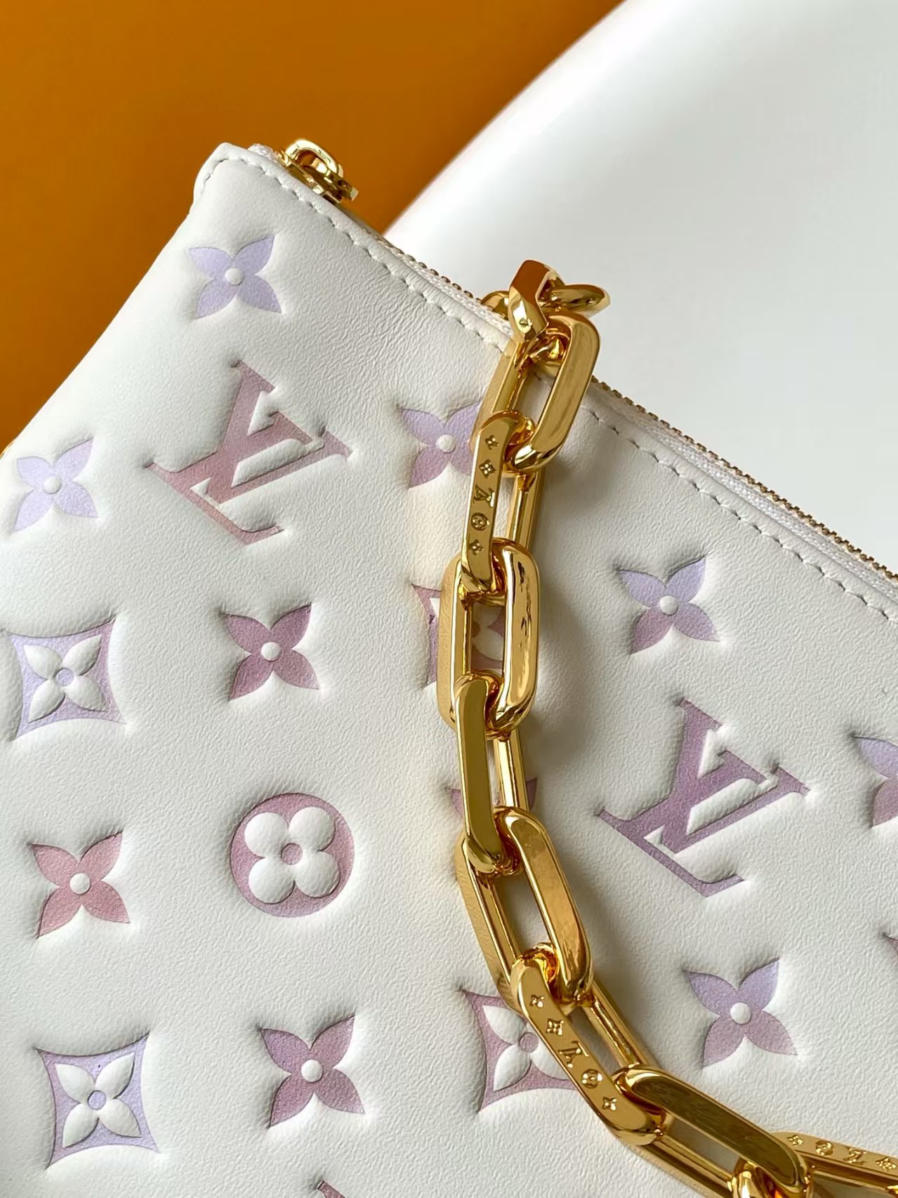 [TOP] Louis Vuitton LV Coussin Bag  26x20x12cm - Beige