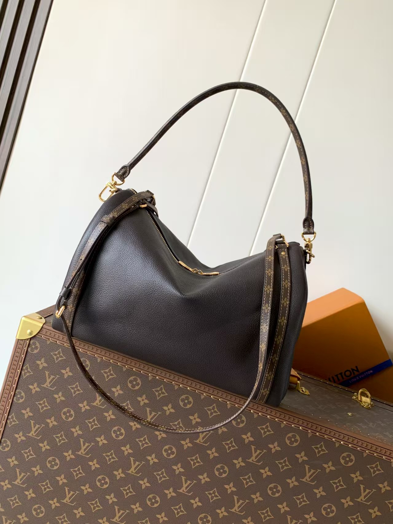 [TOP] Louis Vuitton LV Express Bag 24x18.5x36 cm - Black