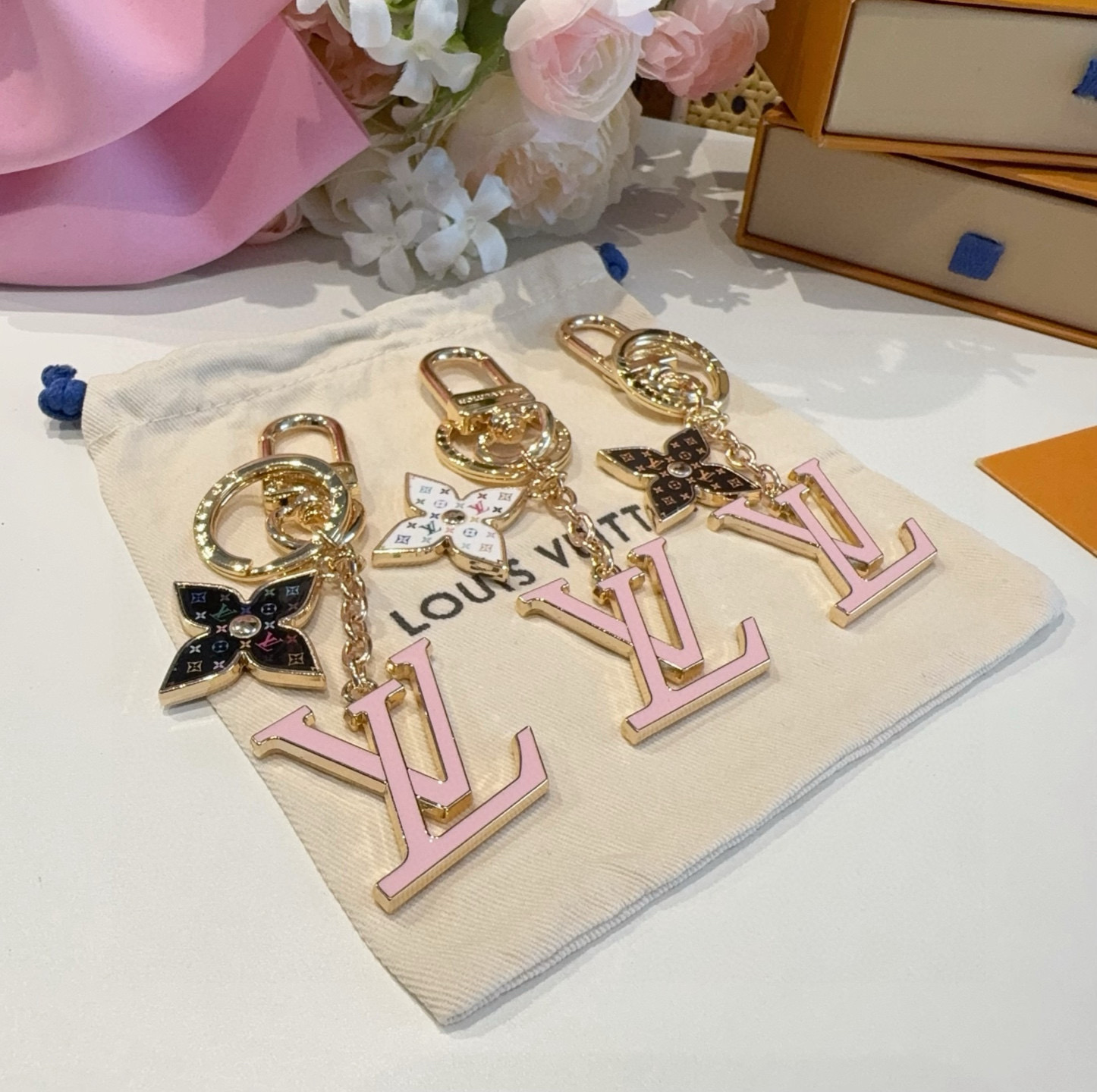 [TOP] Louis Vuitton LV  Key Chain - 3 Colors